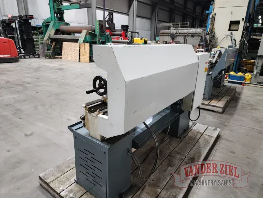 Clausing Metosa 13” x 40” Geared Head Lathe, Model C1340S - Gallery Thumbnail 2