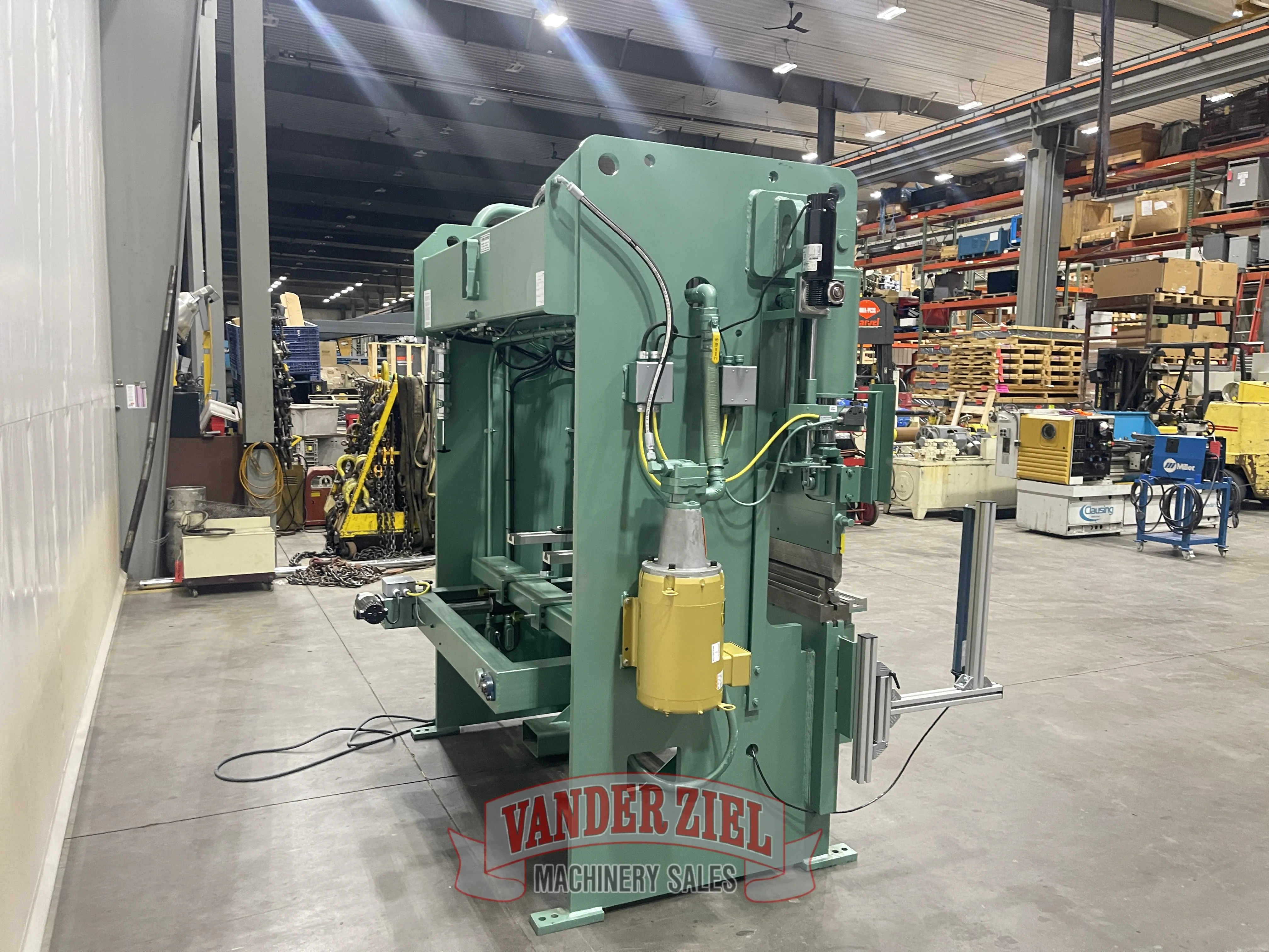 Betenbender 6' x 70 Ton Press Brake - NEW - Prefetch Image 43789