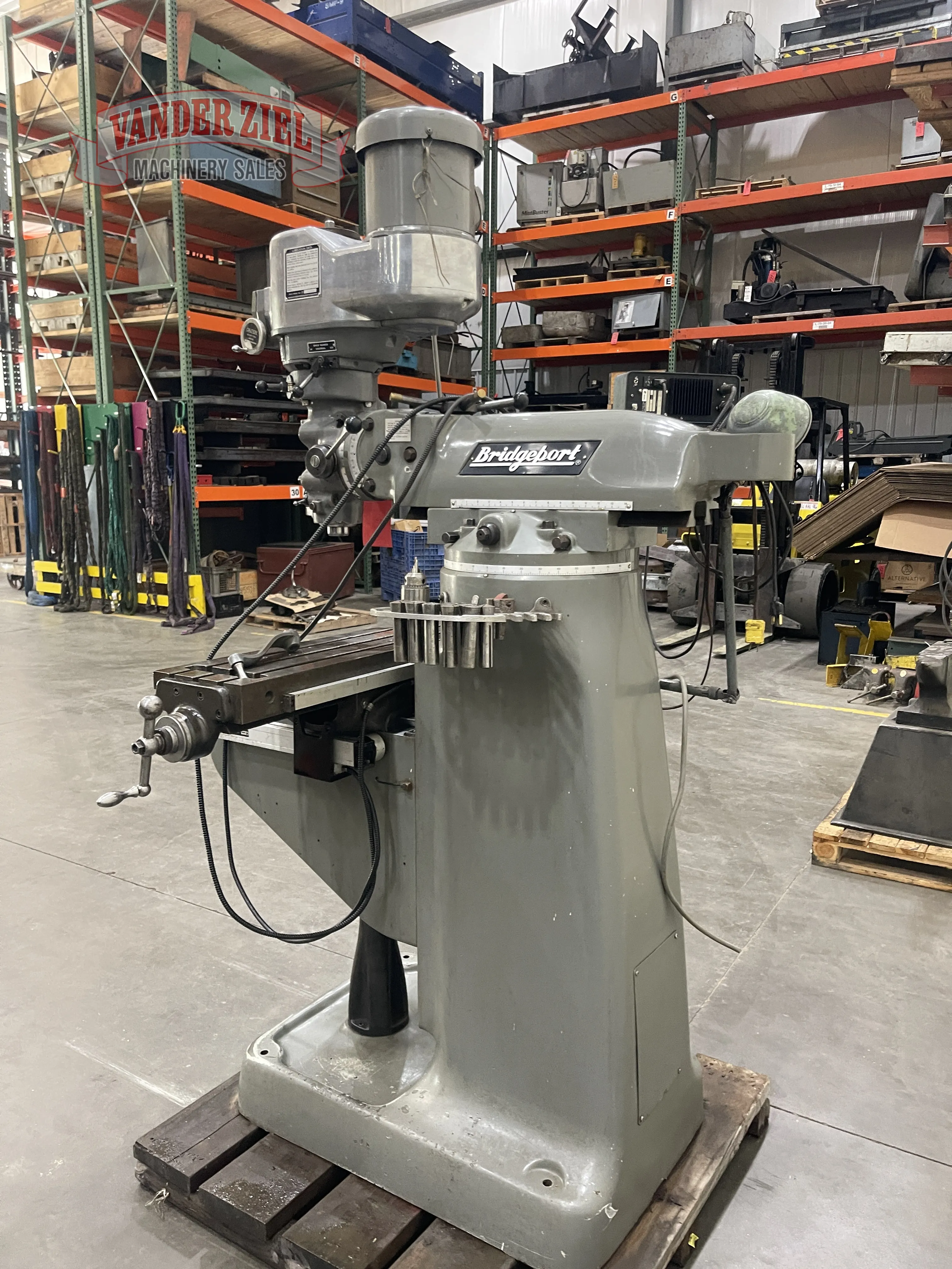 Bridgeport Series I Vertical-Knee Mill, 2 HP, 9" x 42" Table - Prefetch Image 43912