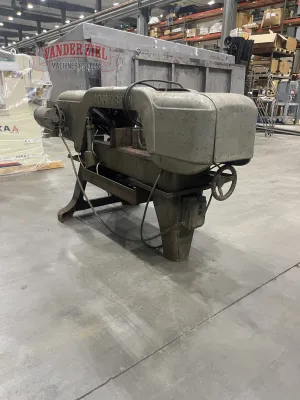 Johnson 10" x 18" Horizontal Bandsaw, Model J - Gallery Thumbnail 4
