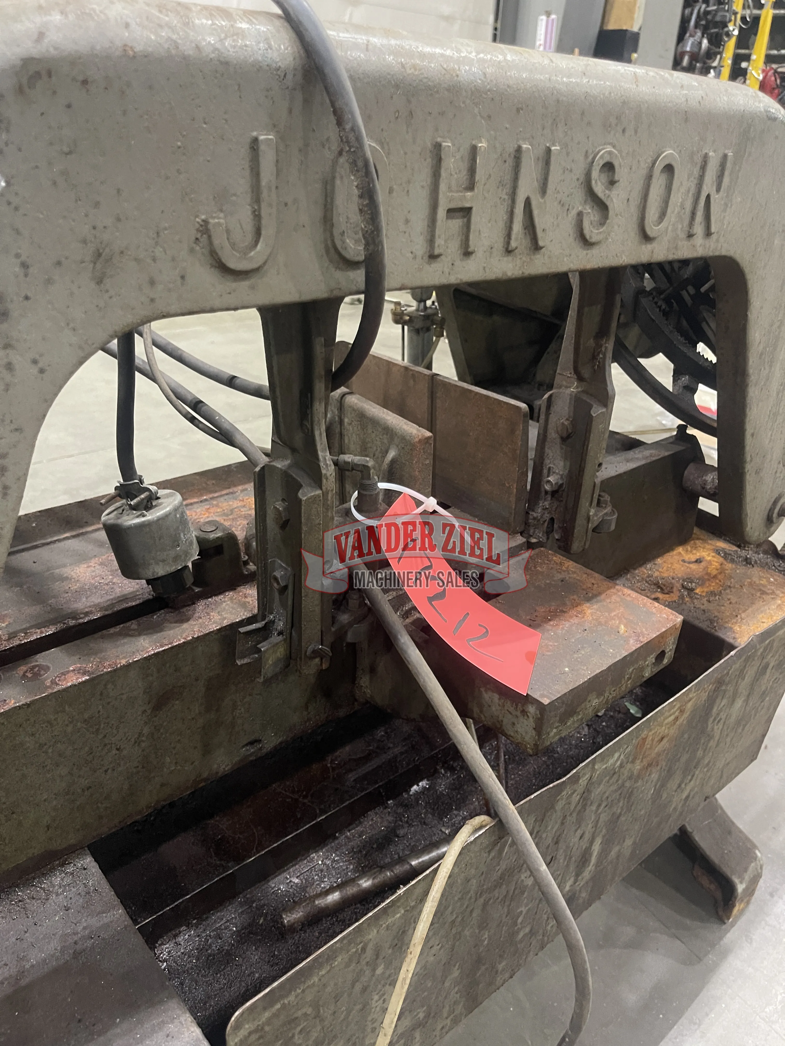 Johnson 10" x 18" Horizontal Bandsaw, Model J - Prefetch Image 43961