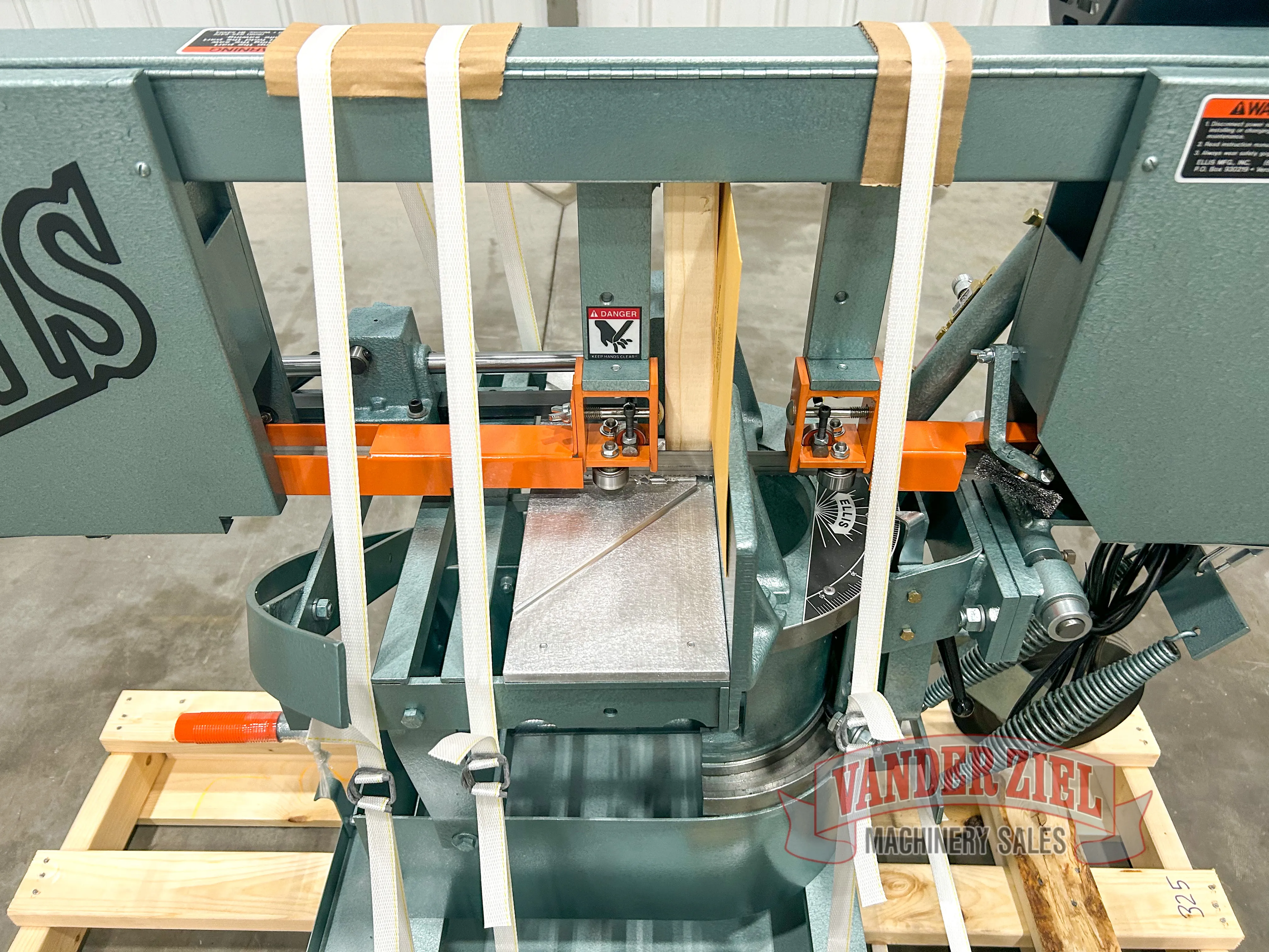 Ellis 9" x 10" Horizontal Saw, Model 1600 - NEW - Prefetch Image 44171