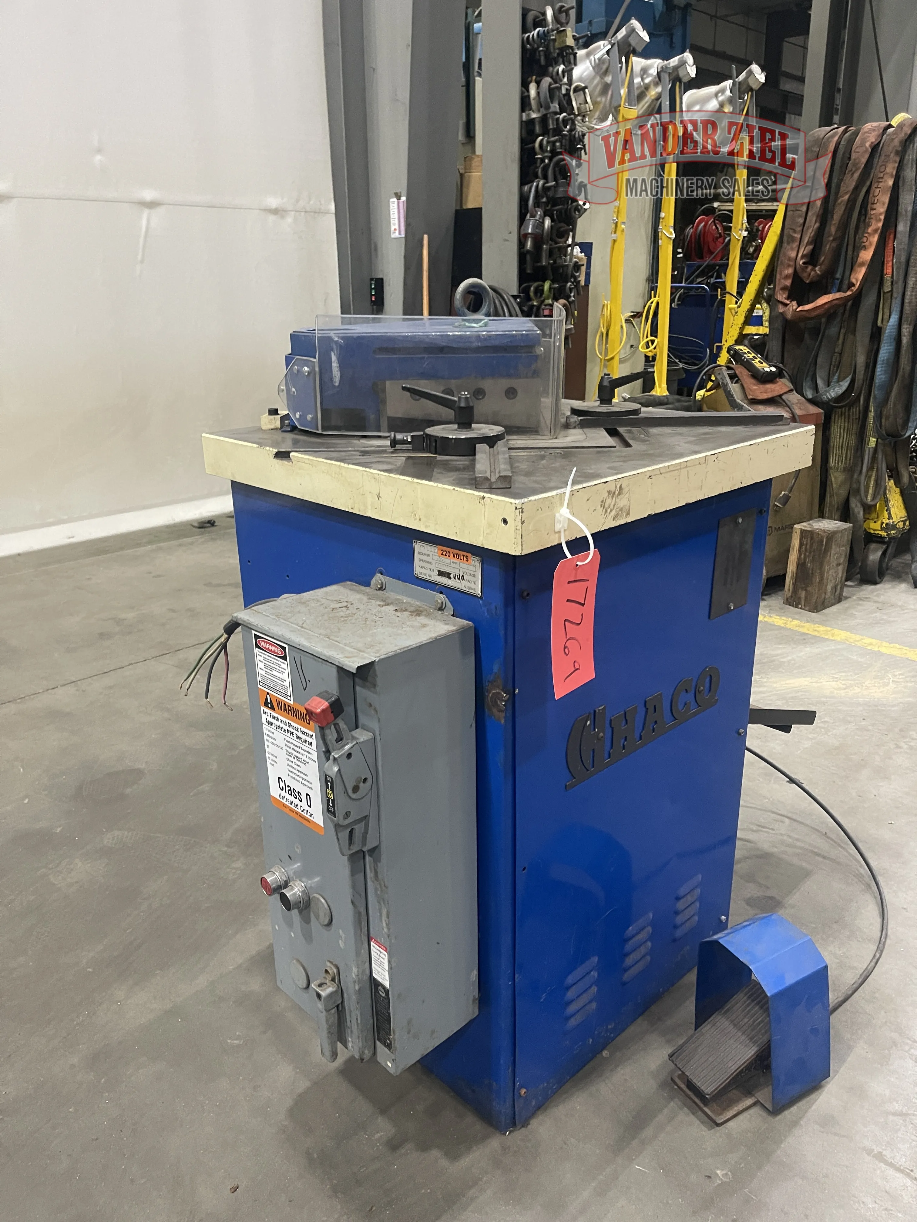 Haco Mini 220/4 8-Ga. x 8.66" Hydraulic Corner Notcher - Prefetch Image 44385