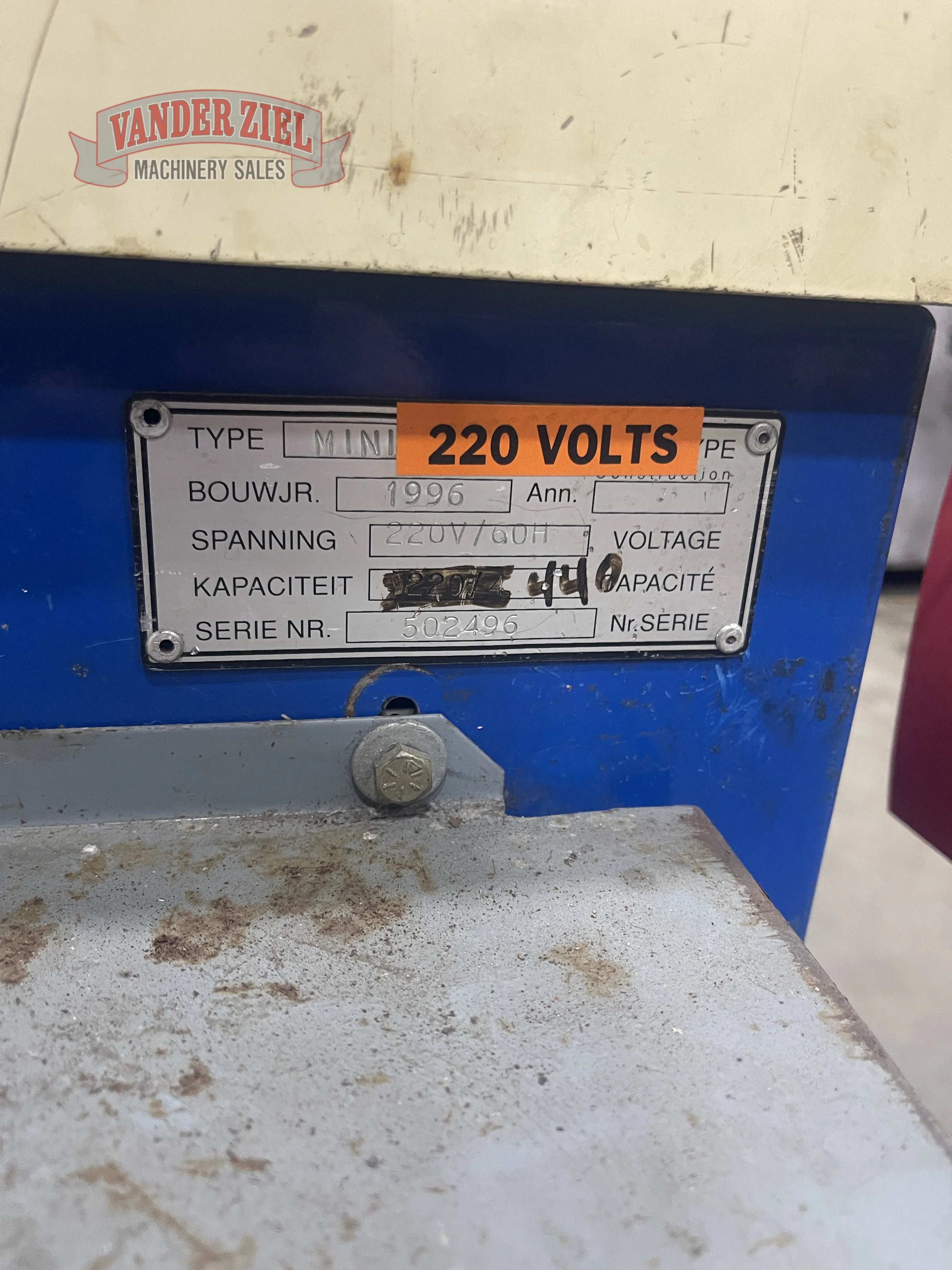 Haco Mini 220/4 8-Ga. x 8.66" Hydraulic Corner Notcher - Prefetch Image 44389