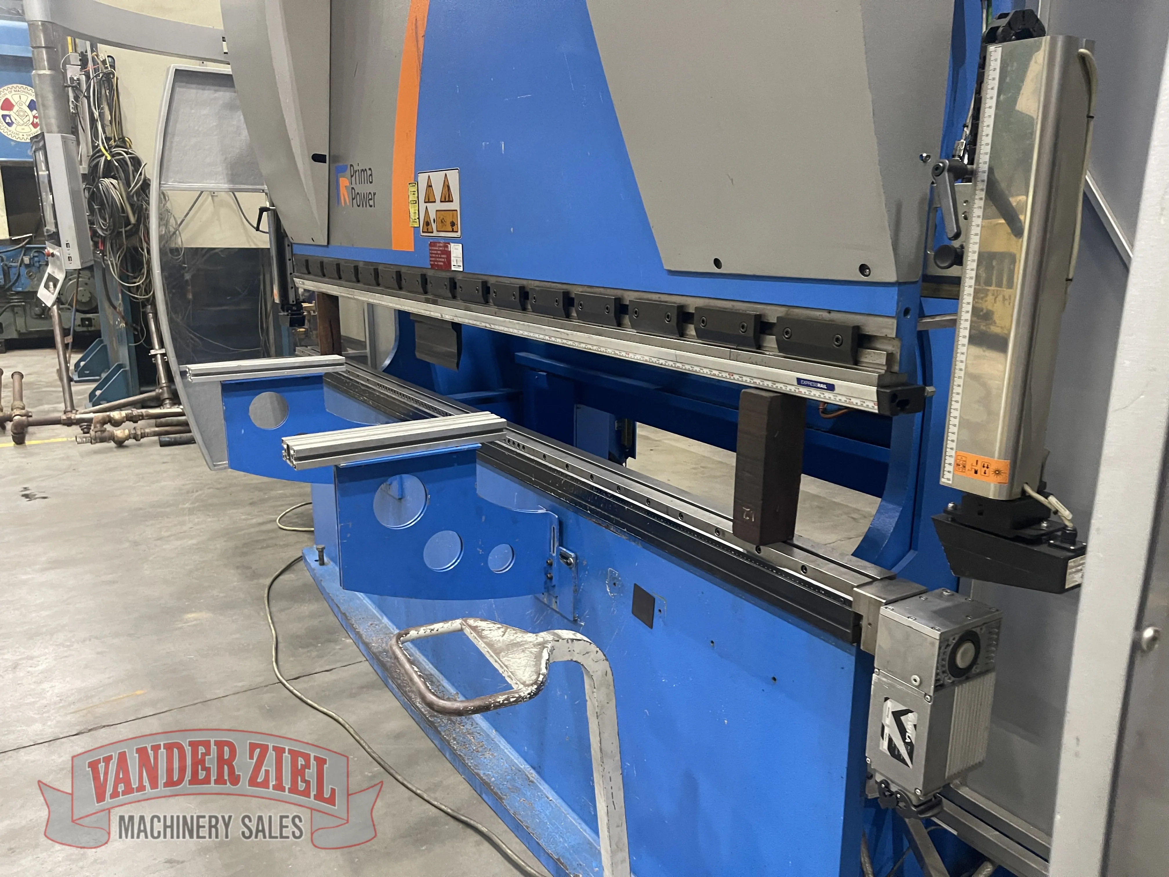 Adira Prima Power 10' x 110 Ton Press Brake - 2011 - Prefetch Image 44400