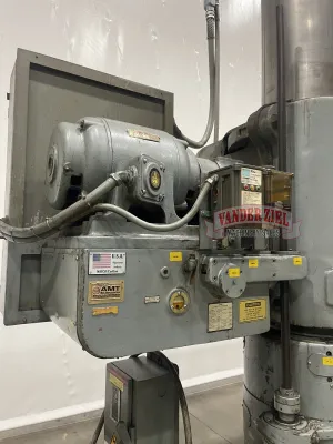 Carlton 7' x 19" Radial Arm Drill, Model 4A - Gallery Thumbnail 9