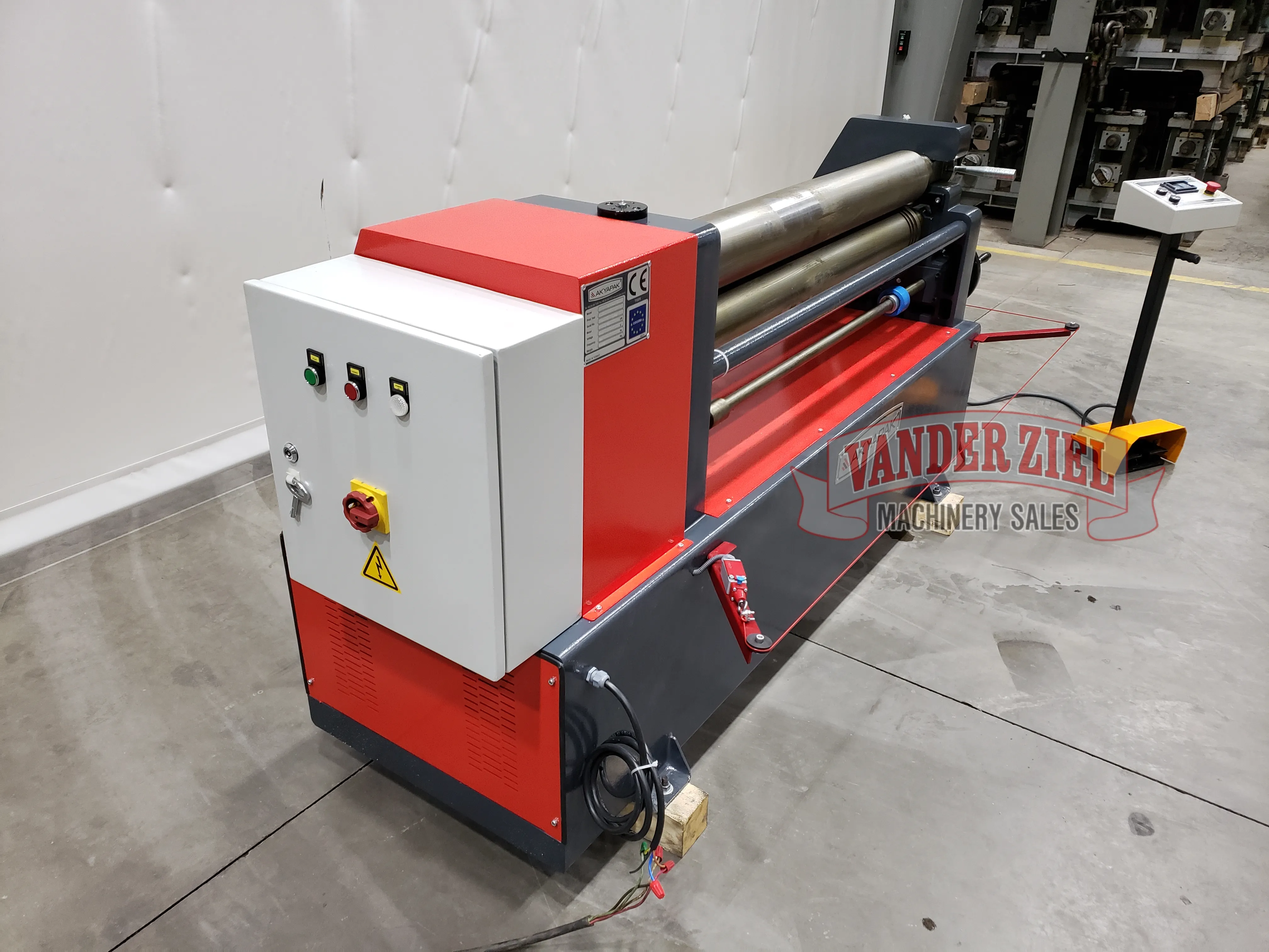 Akyapak ASM140-12/5.0 (4' x 1/4") 3 Roll Plate Bending Roll - NEW - Prefetch Image 44493