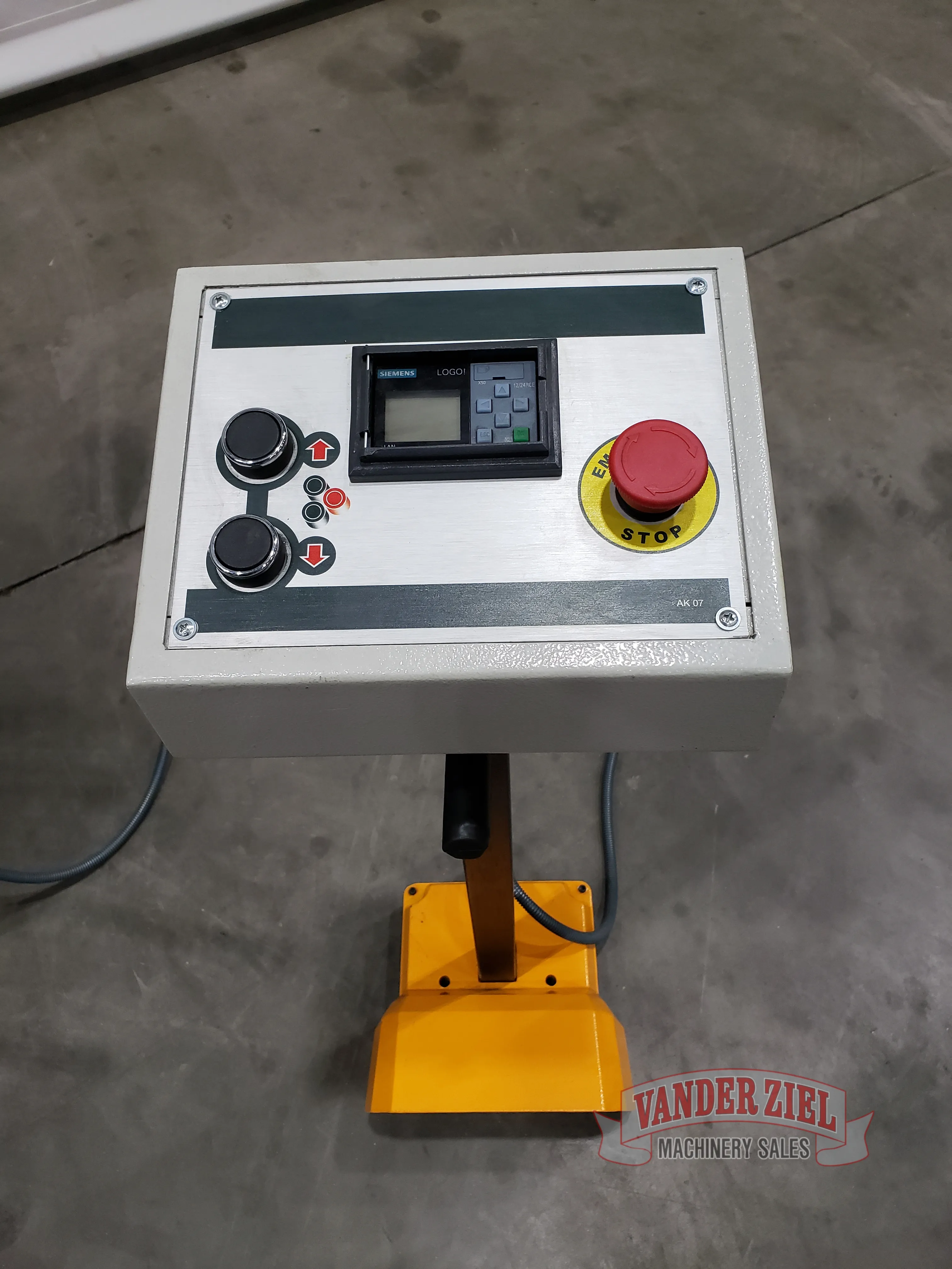 Akyapak ASM140-12/5.0 (4' x 1/4") 3 Roll Plate Bending Roll - NEW - Prefetch Image 44523