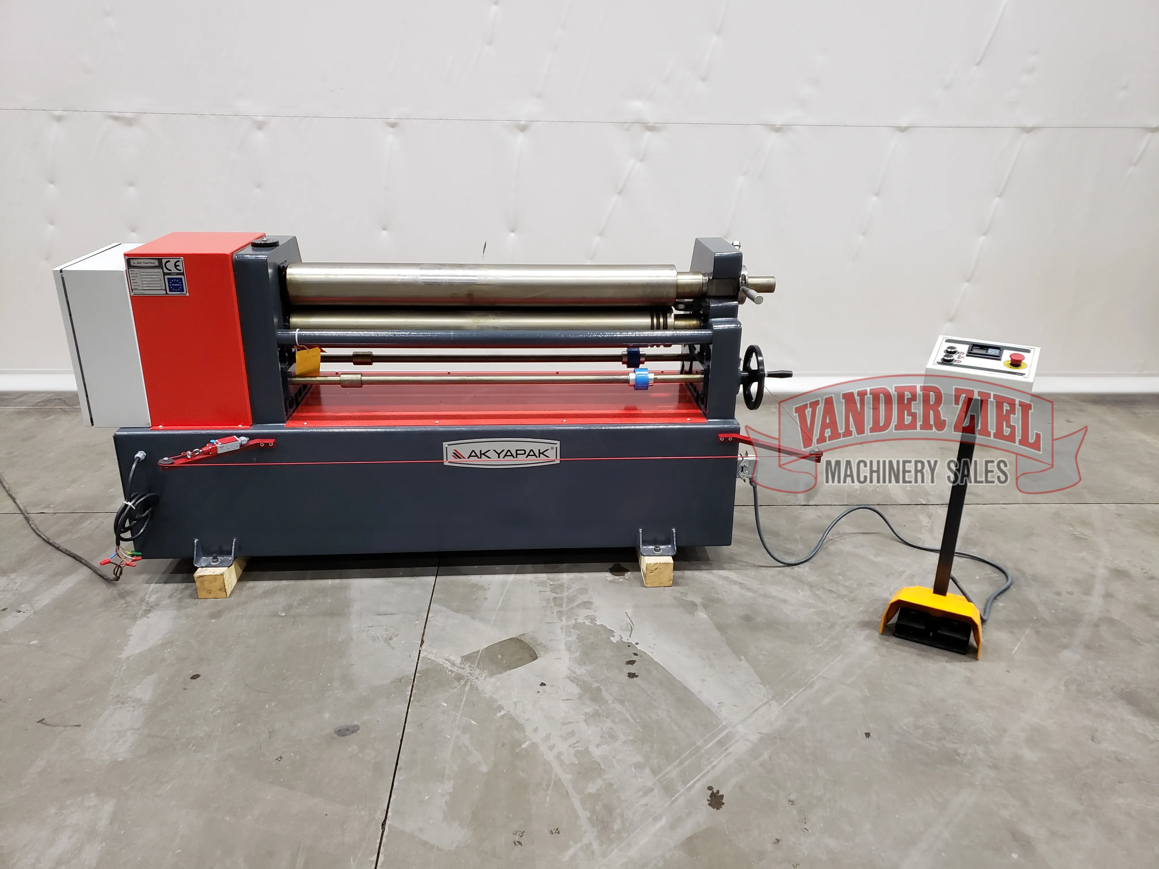 Akyapak ASM140-12/5.0 (4' x 1/4") 3 Roll Plate Bending Roll - NEW - Main Image 1