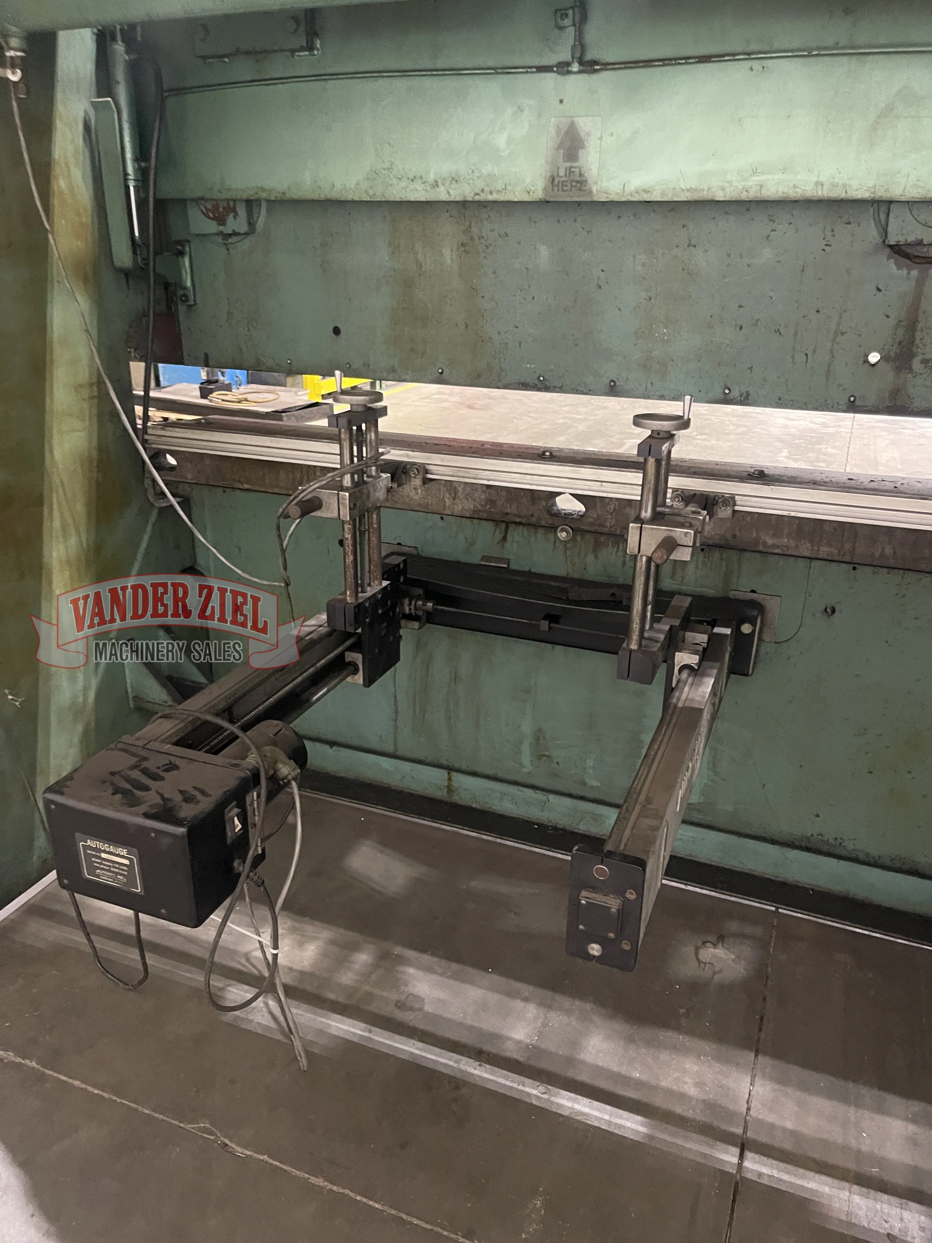 Piranha All Steel 8' x 65 Tons Press Brake, Model 65-8 - Prefetch Image 44691
