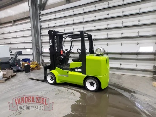 Clark 15,500 lbs Forklift, Model CGC70 - Gallery Thumbnail 6