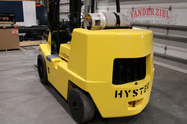 Hyster 14,700lbs Lift Capacity Forklift, Model S155XL2 - Gallery Thumbnail 4
