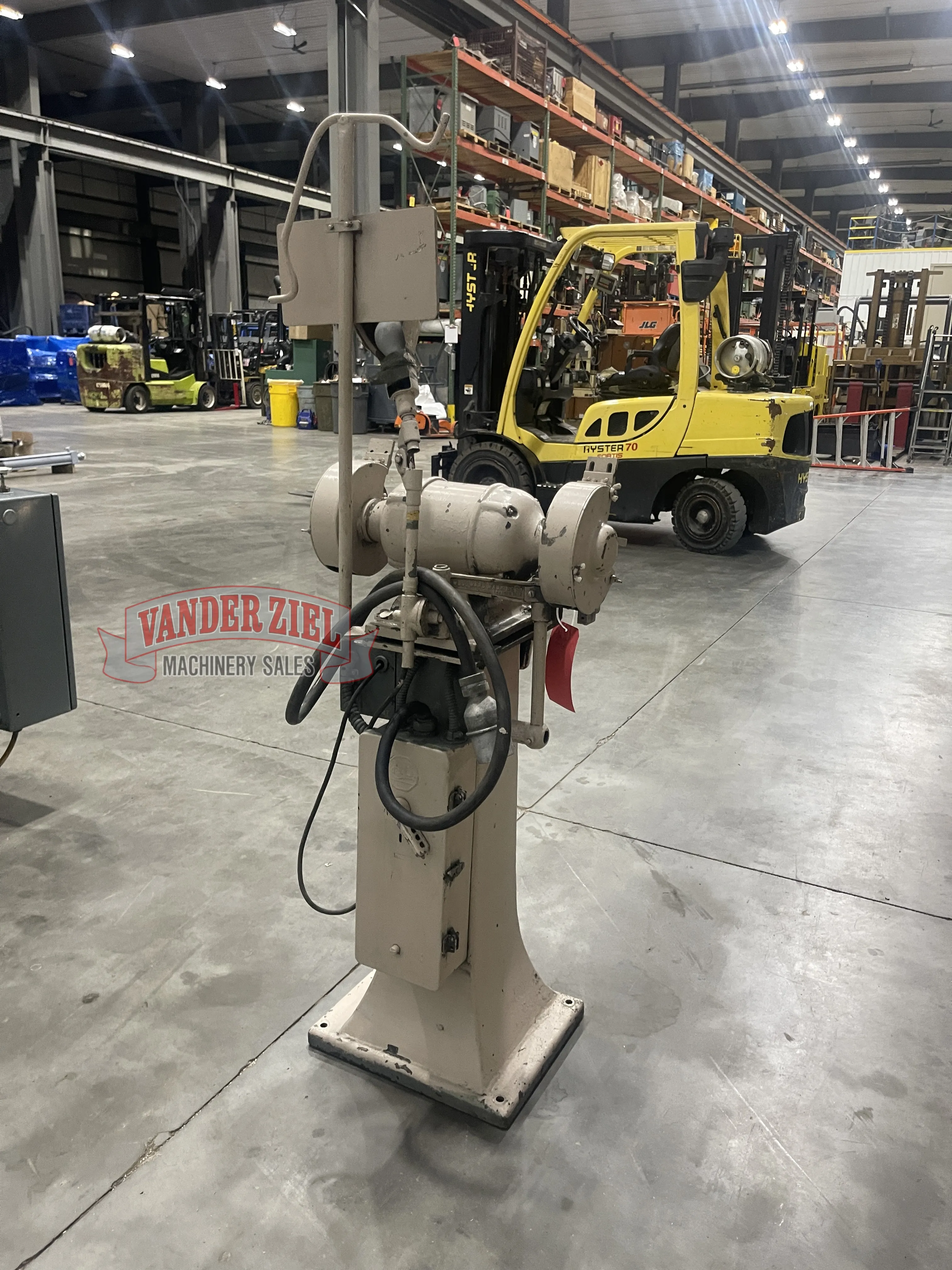 US Industrial Pedestal Grinder - Prefetch Image 44762