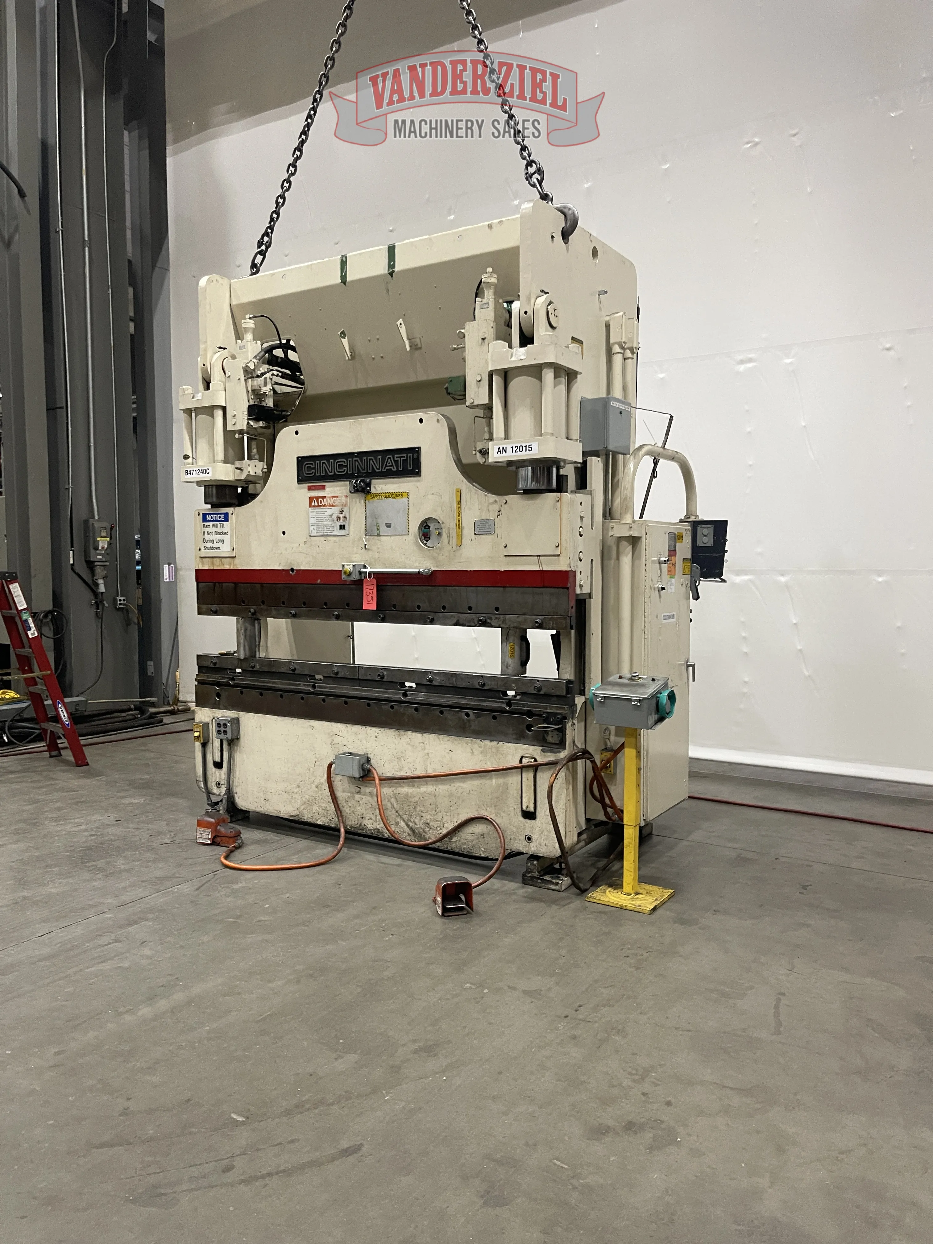 Cincinnati 8’ x 175 Ton Hydraulic Press Brake, Model 175 FMII x 6 - Prefetch Image 44832