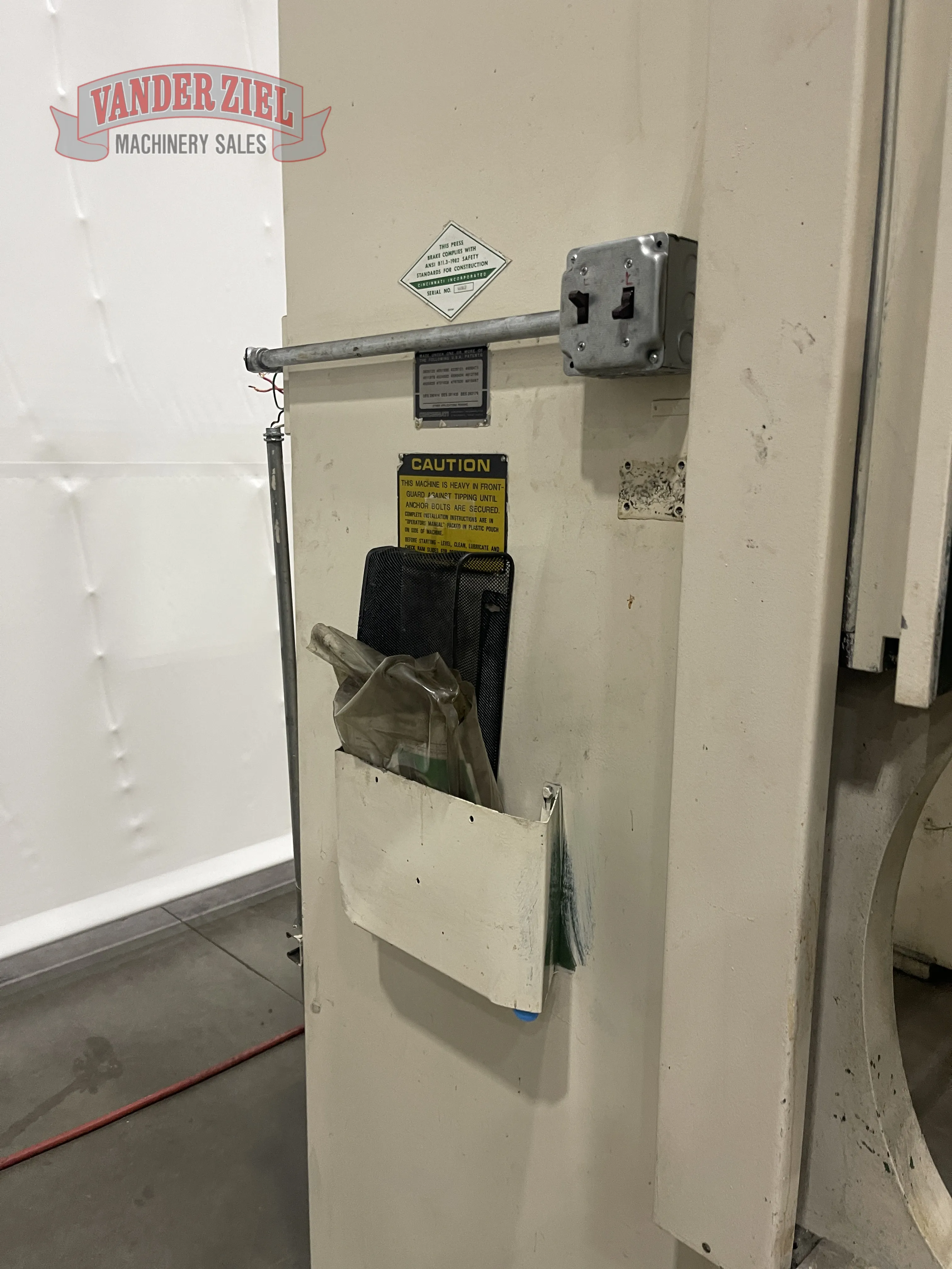 Cincinnati 8’ x 175 Ton Hydraulic Press Brake, Model 175 FMII x 6 - Prefetch Image 44835