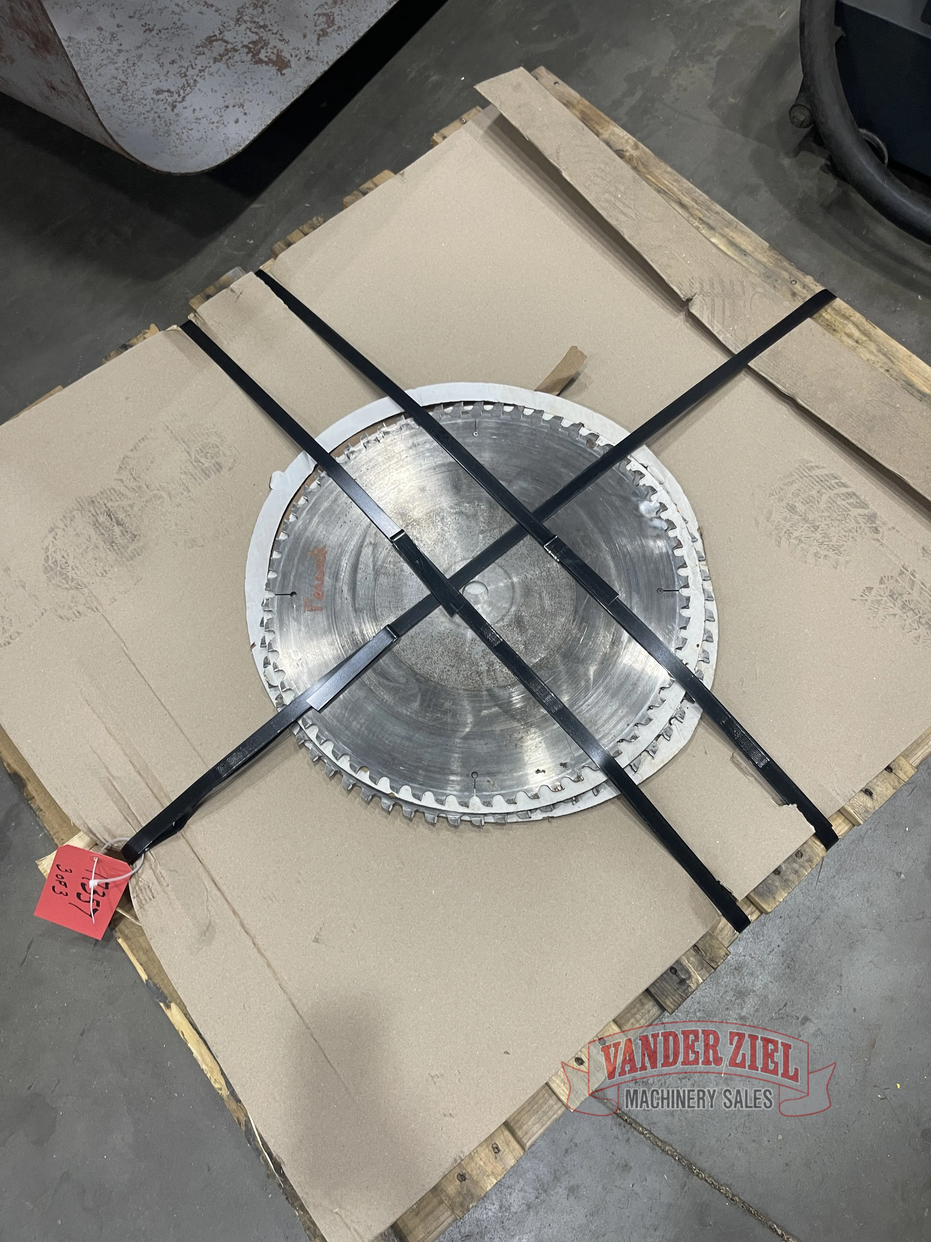 Elumatec 13.75" Double Miter Saw, Model DG 142 - Prefetch Image 44895