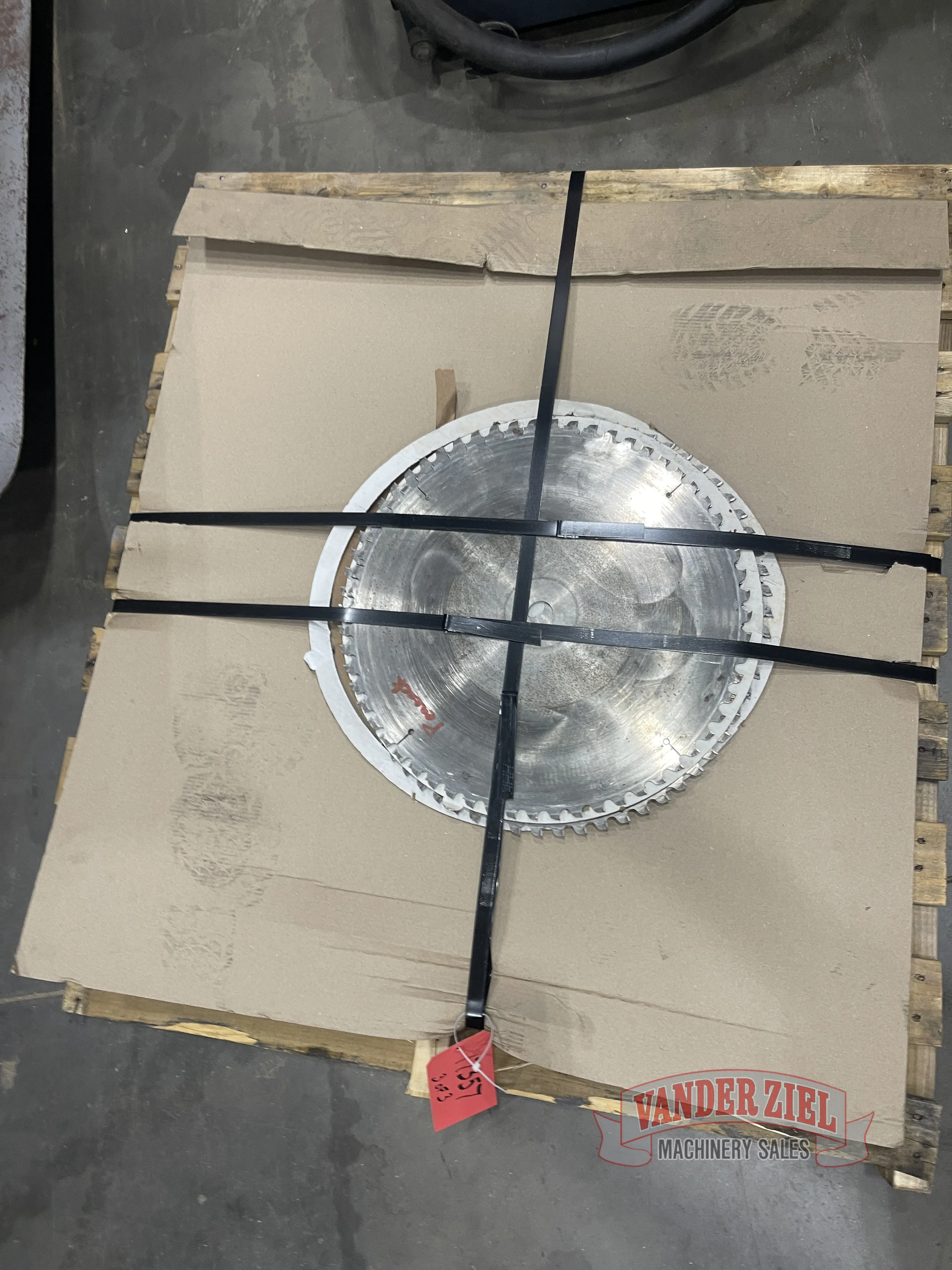 Elumatec 13.75" Double Miter Saw, Model DG 142 - Prefetch Image 44896