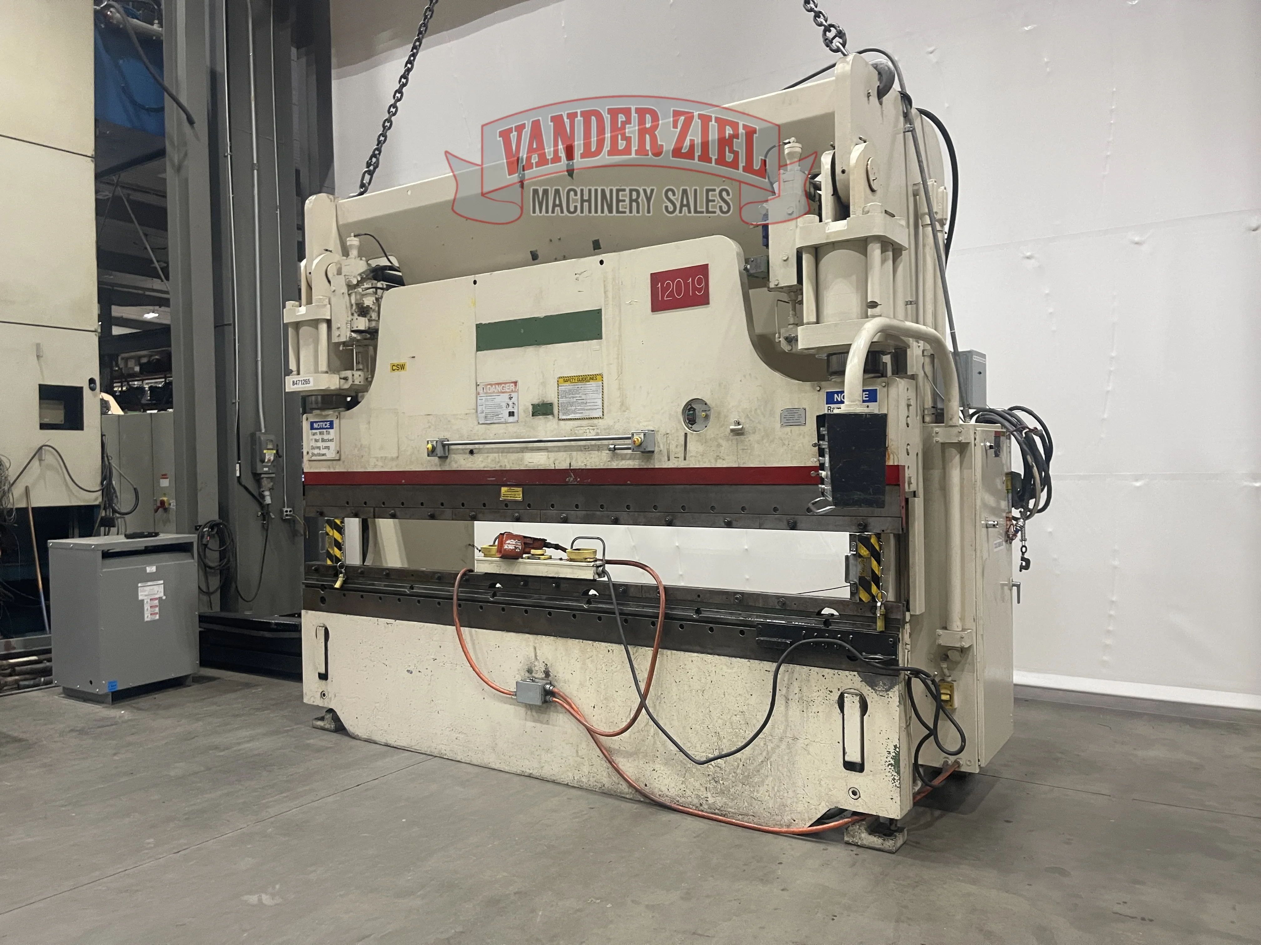 Cincinnati 12' x 230 Ton Press Brake, Model 230FMx10 - Prefetch Image 45013