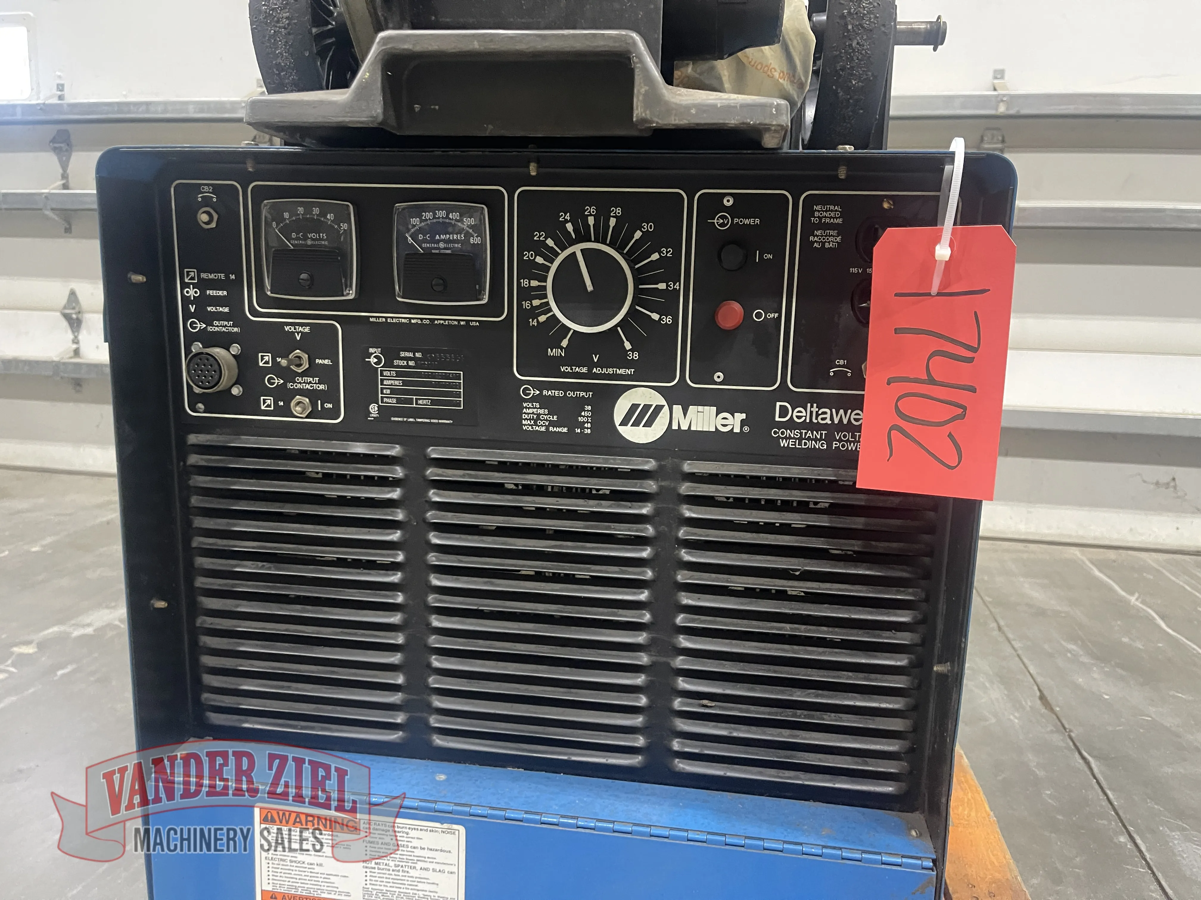 Miller Deltaweld 451 Welder - Prefetch Image 45102