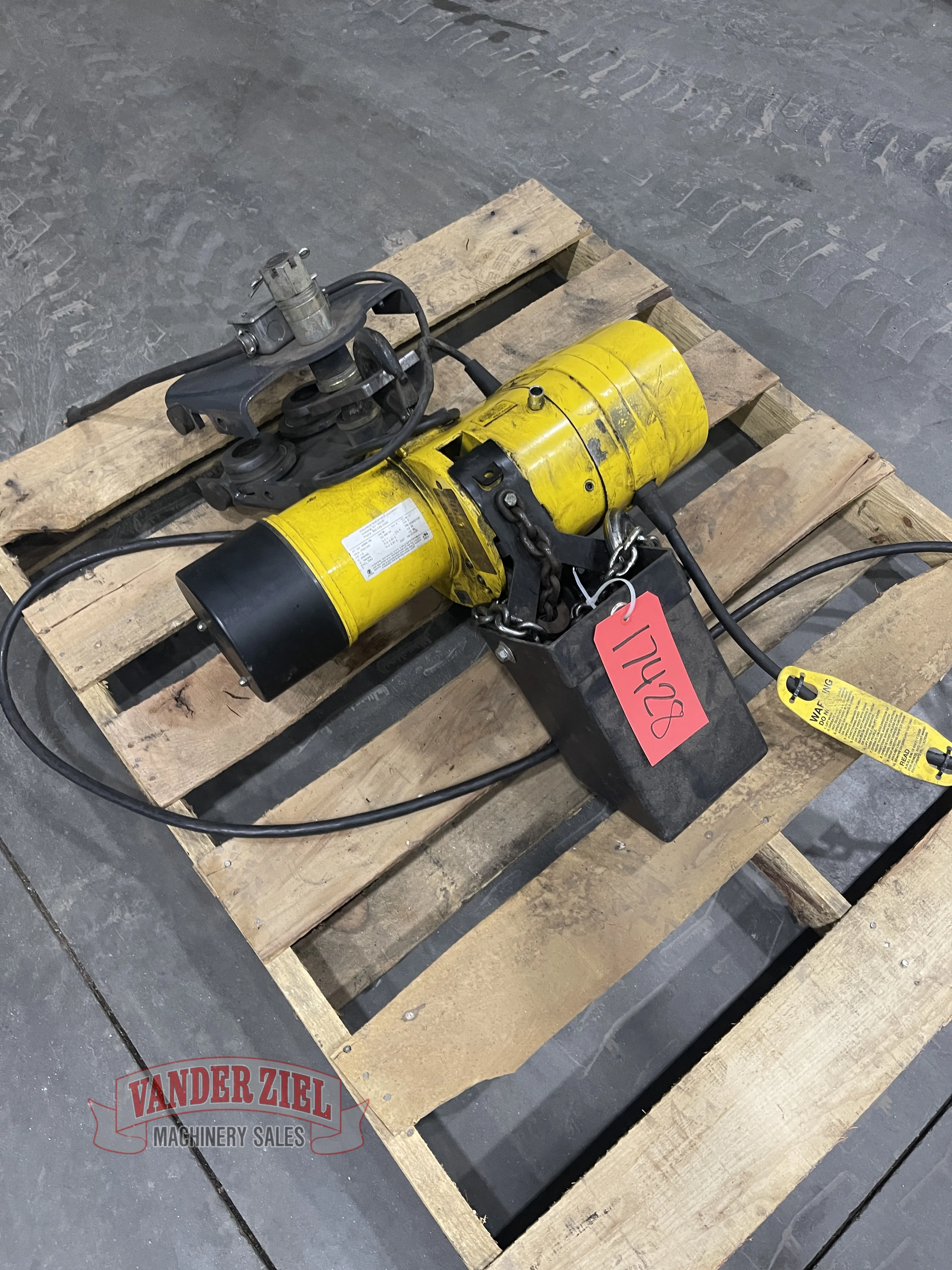 1 Ton Jib Crane and Budgit 1 Ton Hoist - Prefetch Image 45245