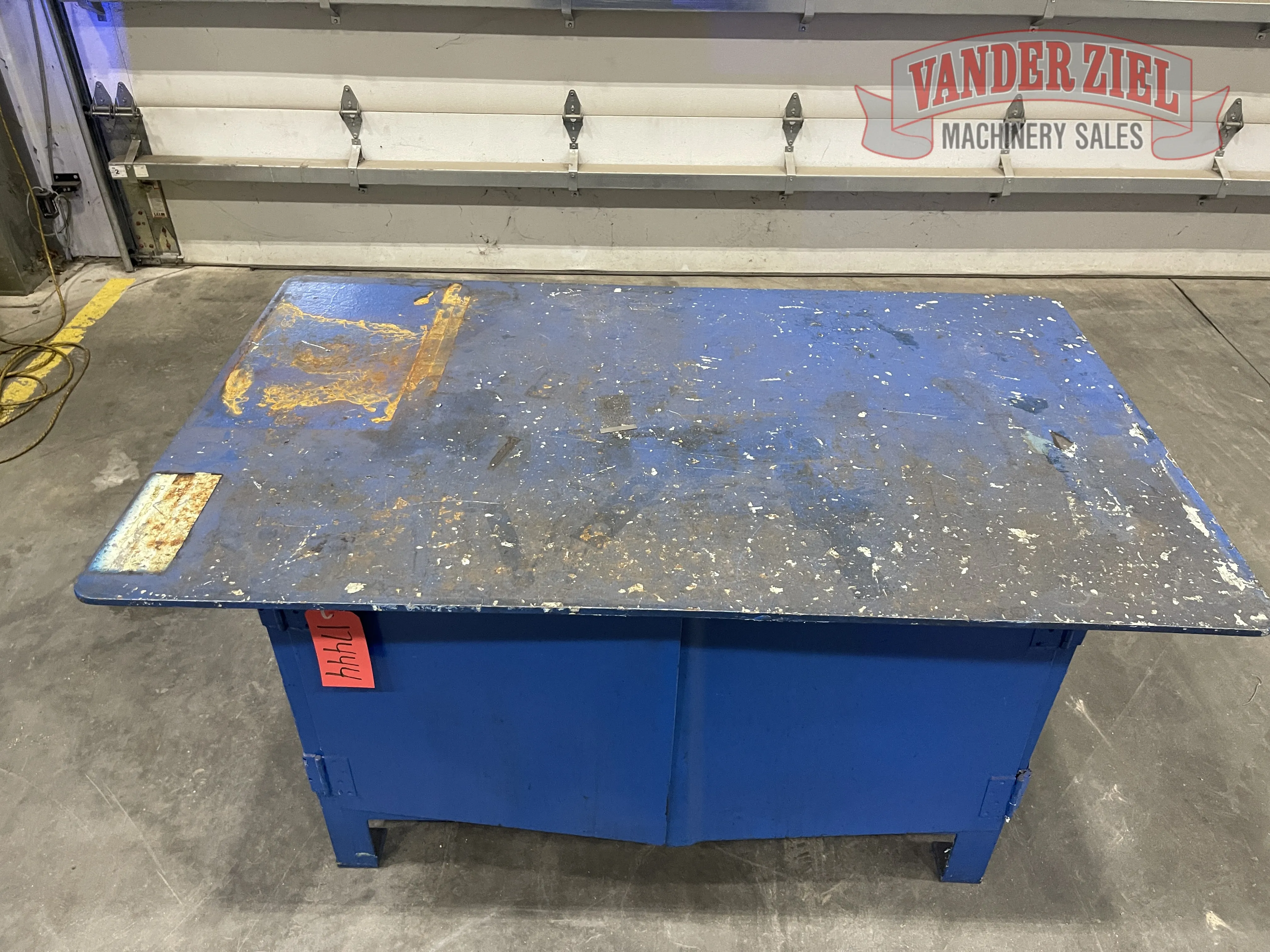 Steel Table - Prefetch Image 45299