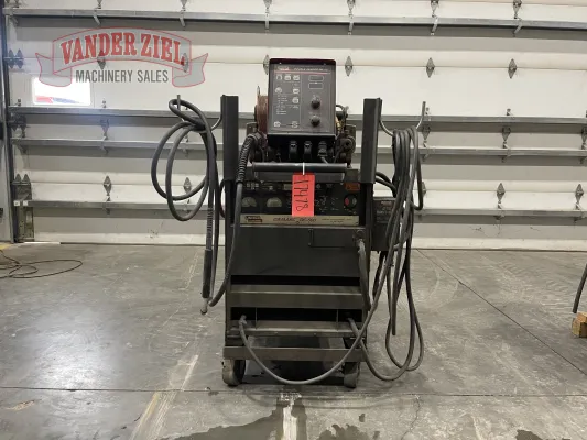Lincoln DC-600 Welder