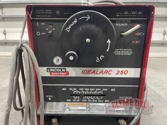 Lincoln Idealarc 250 Welder - Gallery Thumbnail 5