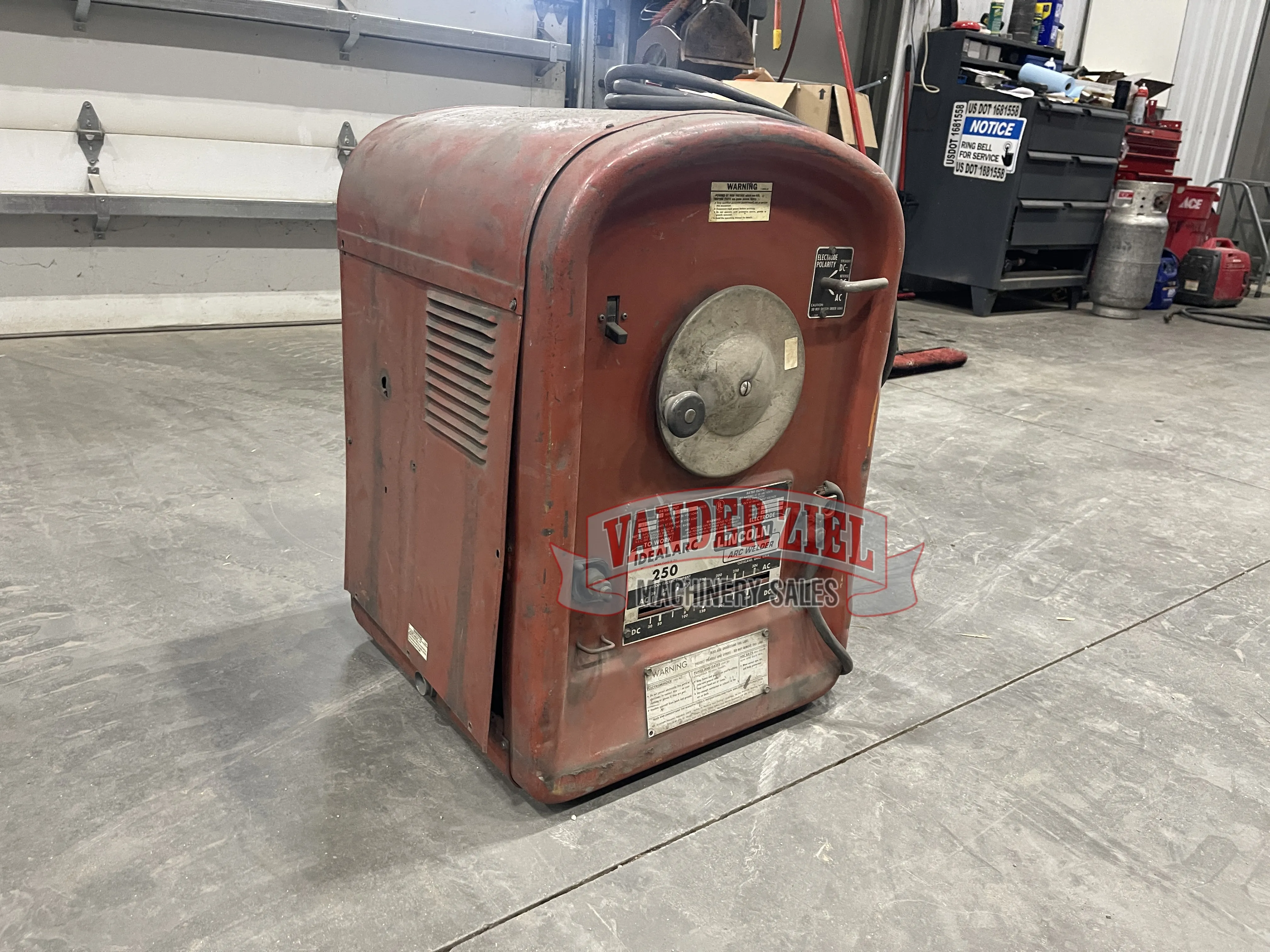 Lincoln Idealarc 250 Welder - Prefetch Image 45695