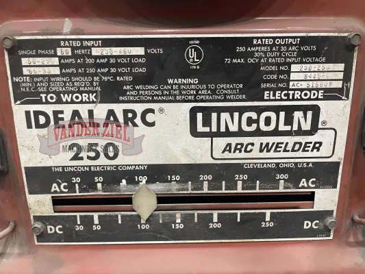Lincoln Idealarc 250 Welder - Gallery Thumbnail 4