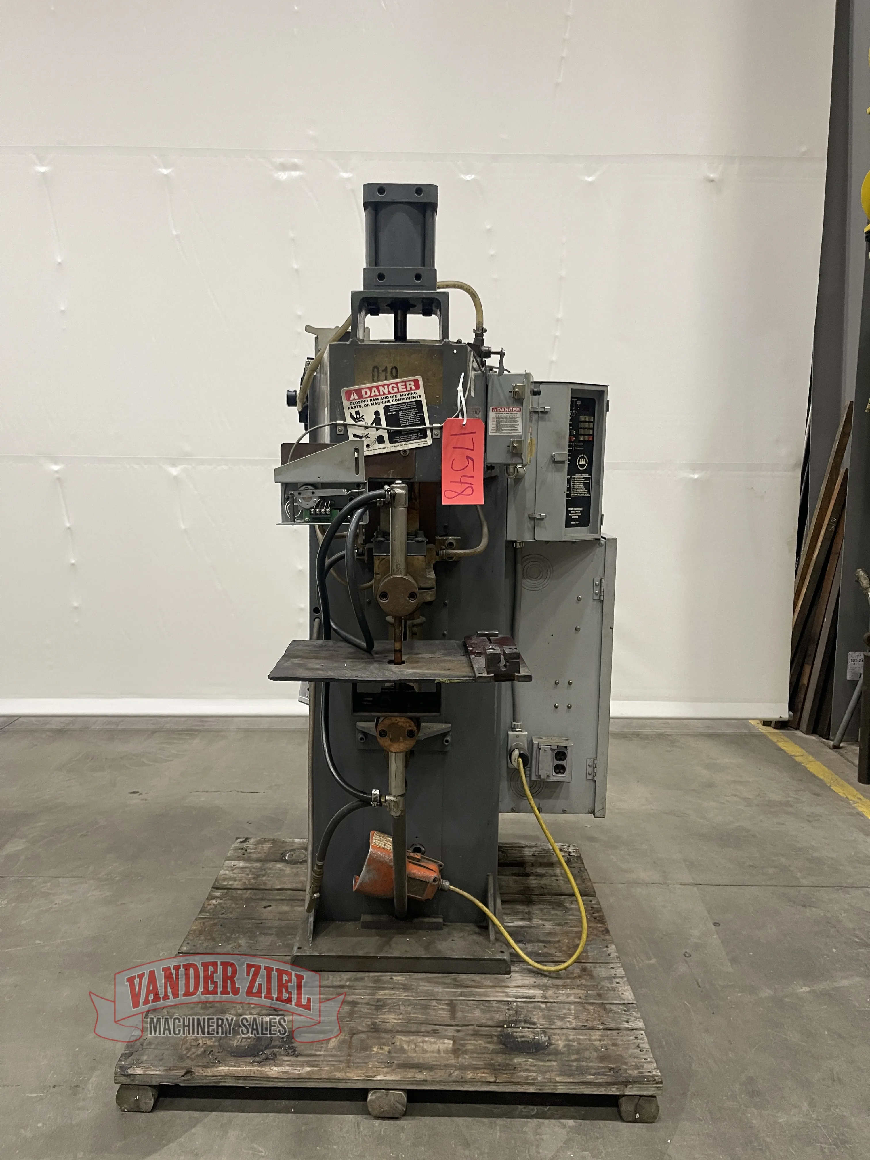 Alphil Mdl. ARK24 Spot Welder, 100KVA - Main Image 1