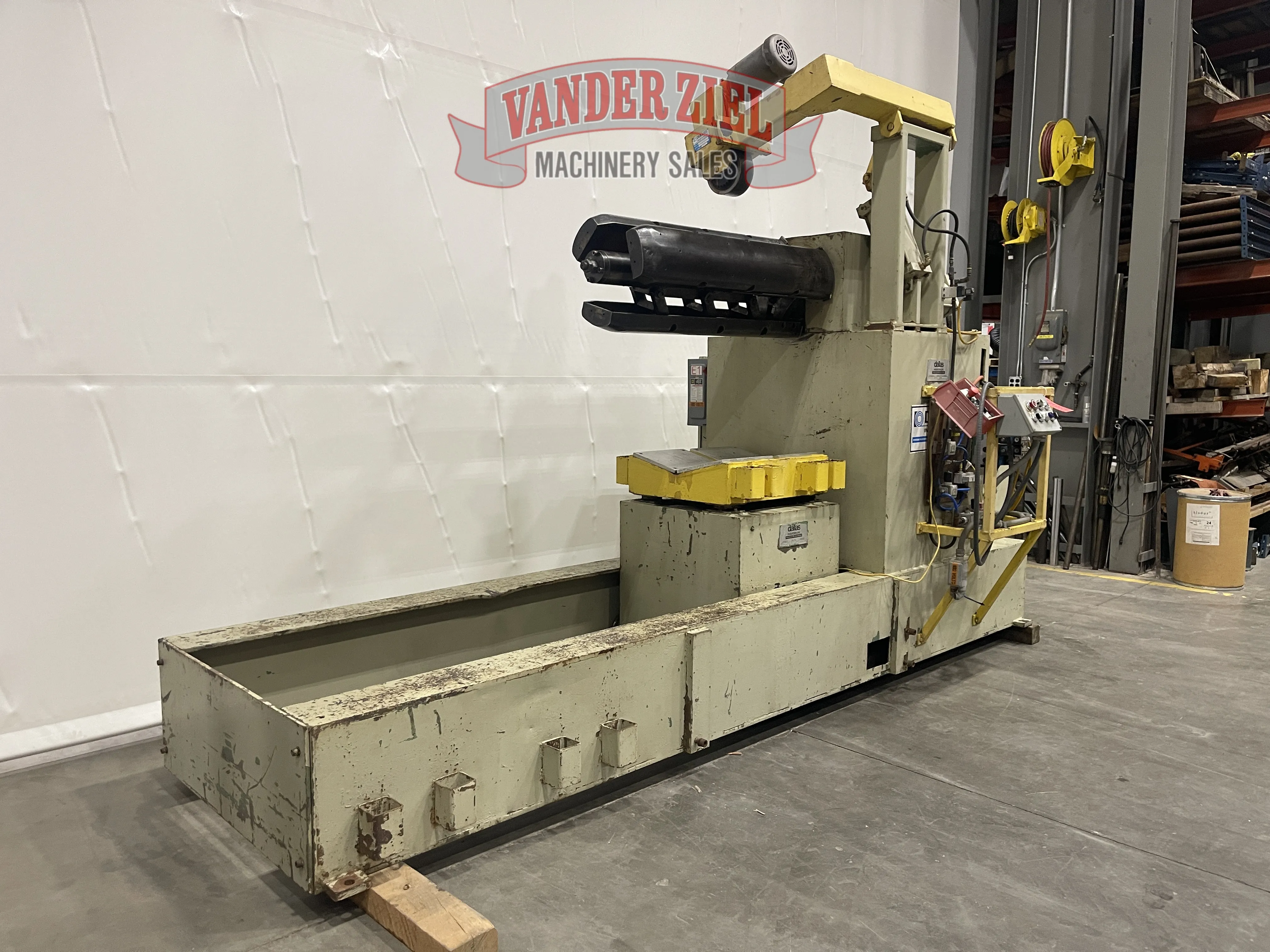 Dallas 10k LBS Reel w/ Coil Car - Prefetch Image 45912