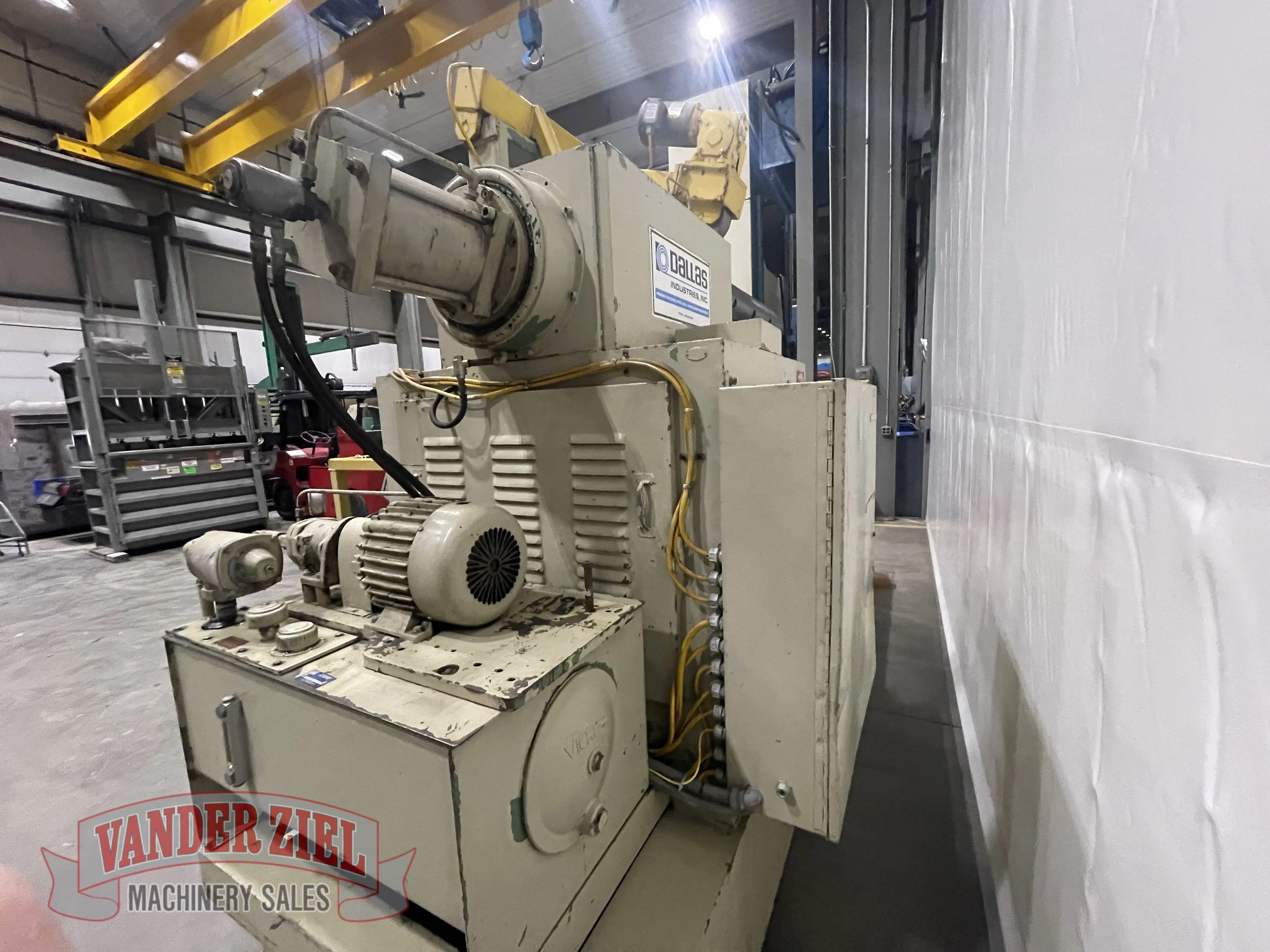 Dallas 10k LBS Reel w/ Coil Car - Prefetch Image 45915