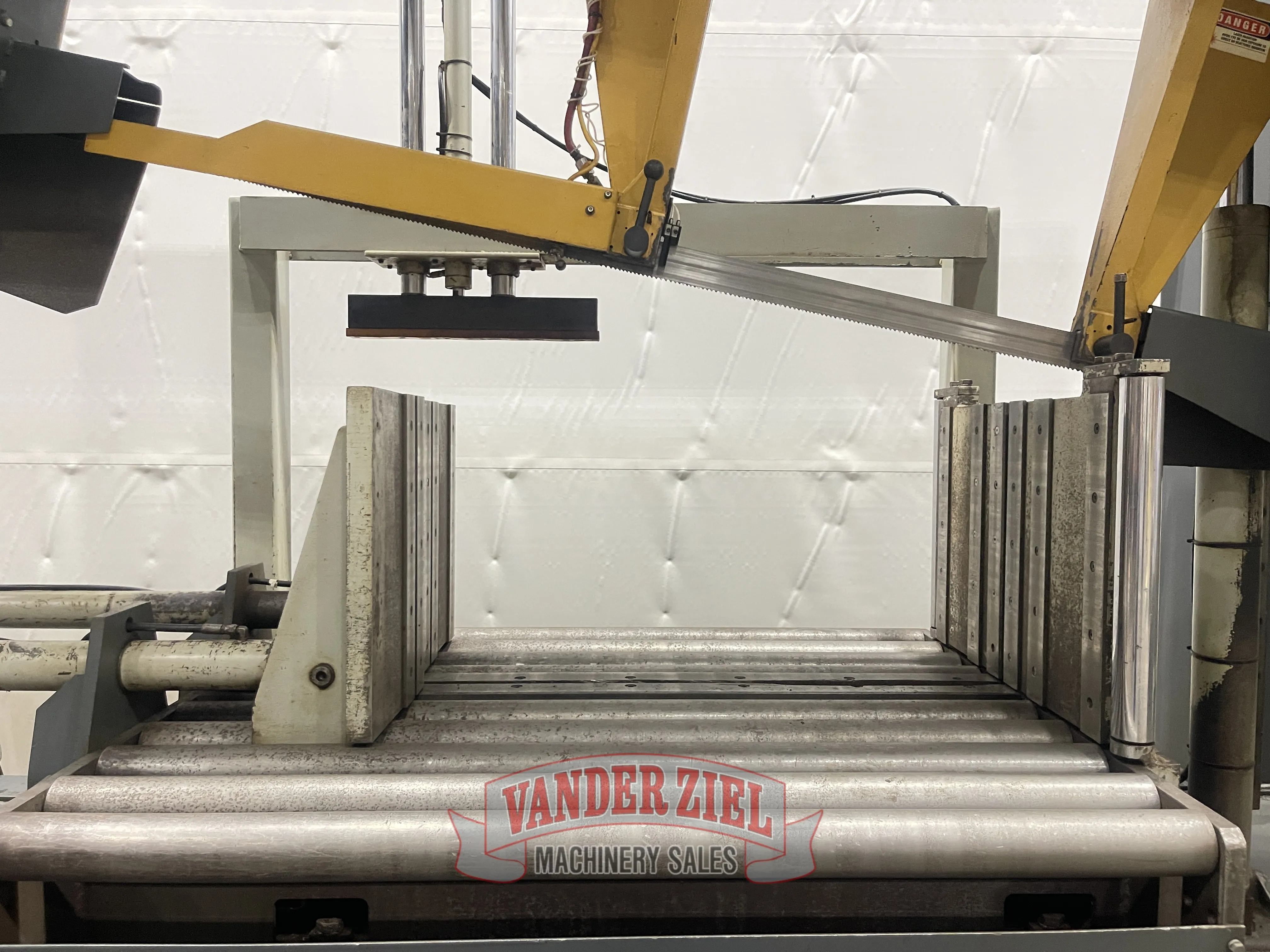 Hyd-Mech 42" x 26" Horizontal Saw, Model H26x42 - Prefetch Image 45925