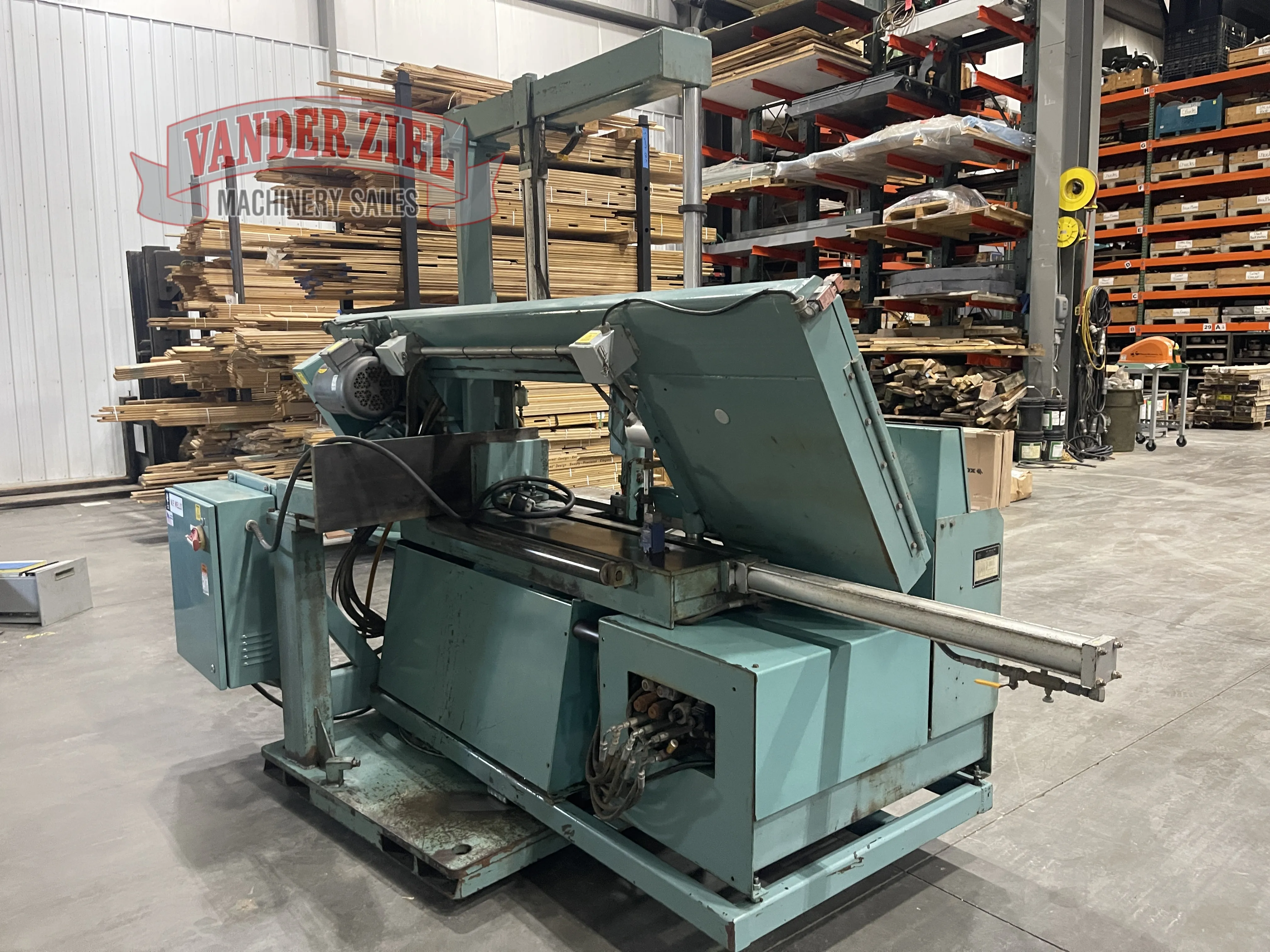 WF Wells 16" x 26" Dual Post Horizontal Saw, Model M-16-2 - Prefetch Image 45965