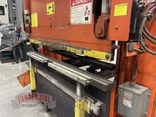 Betenbender 6' x 70 Ton Press Brake with Automec 150 Control - Gallery Thumbnail 4