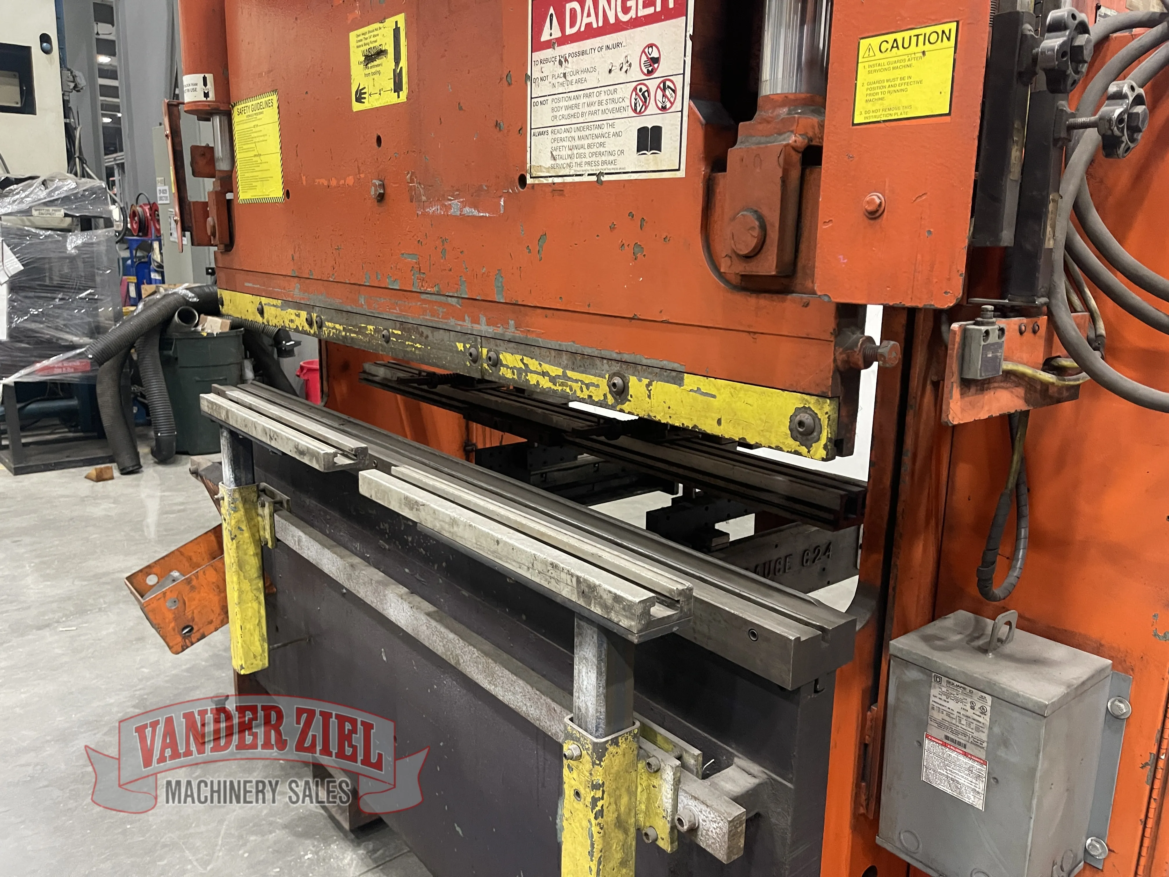 Betenbender 6' x 70 Ton Press Brake with Automec 150 Control - Prefetch Image 46075