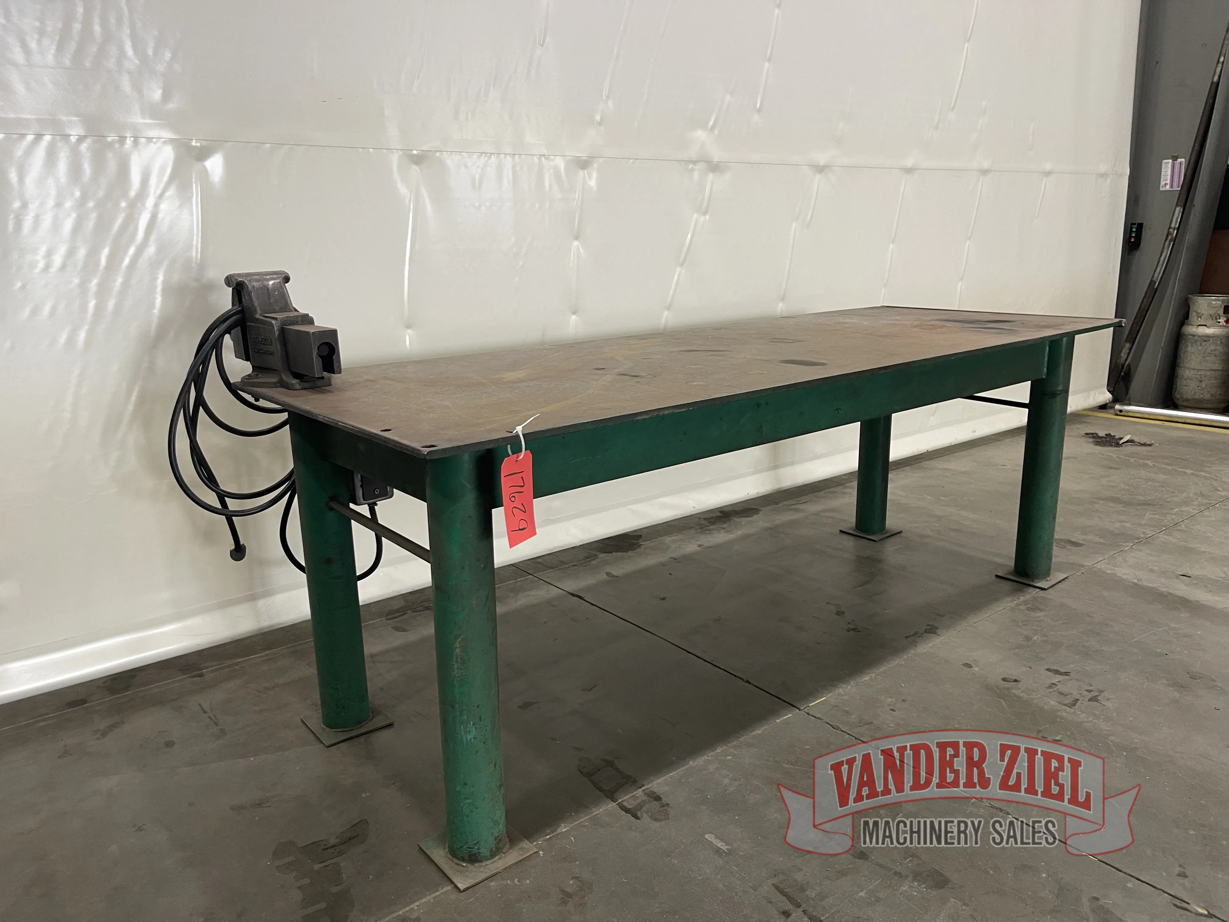 Welding Table with Vise - Prefetch Image 46413