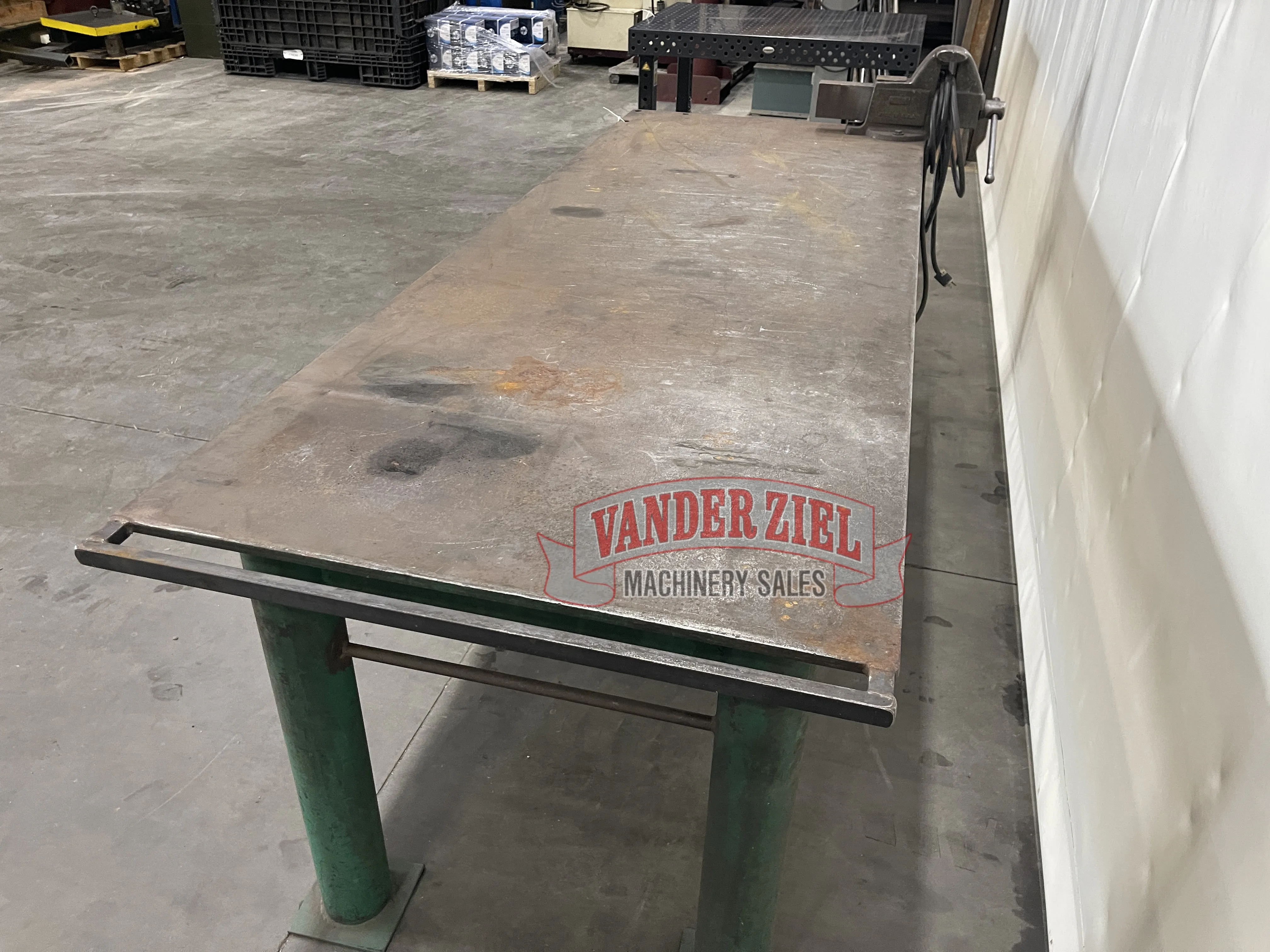 Welding Table with Vise - Prefetch Image 46415