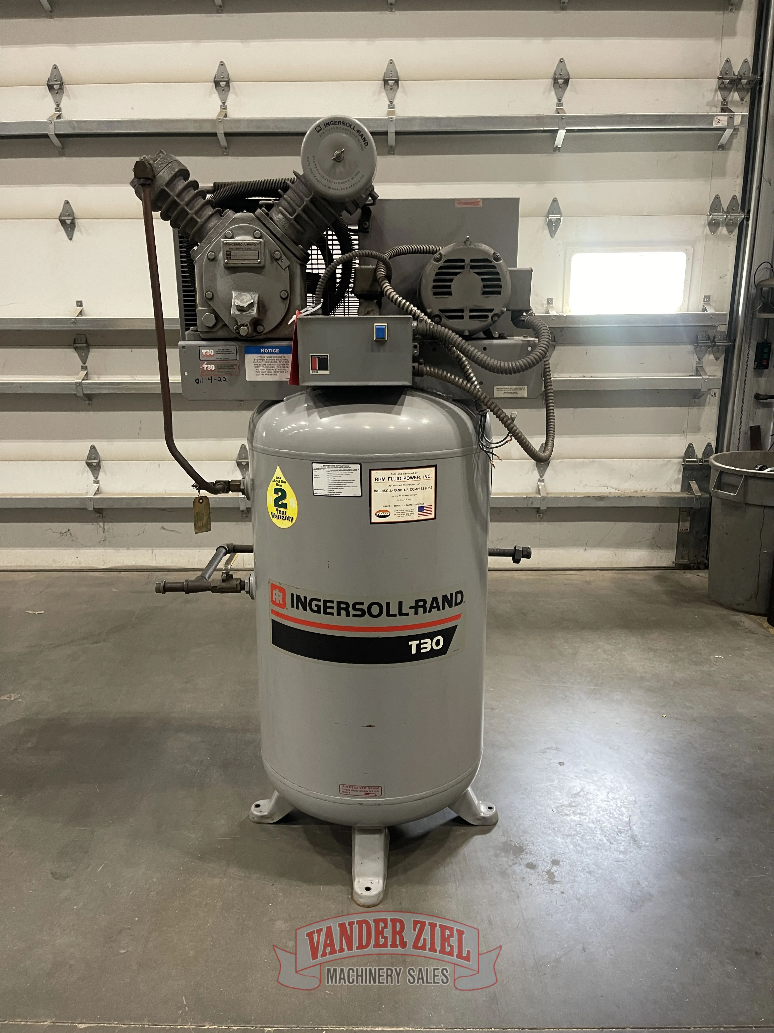 Ingersoll 7.5 HP T30 Upright 3PH Air Compressor - Main Image 1