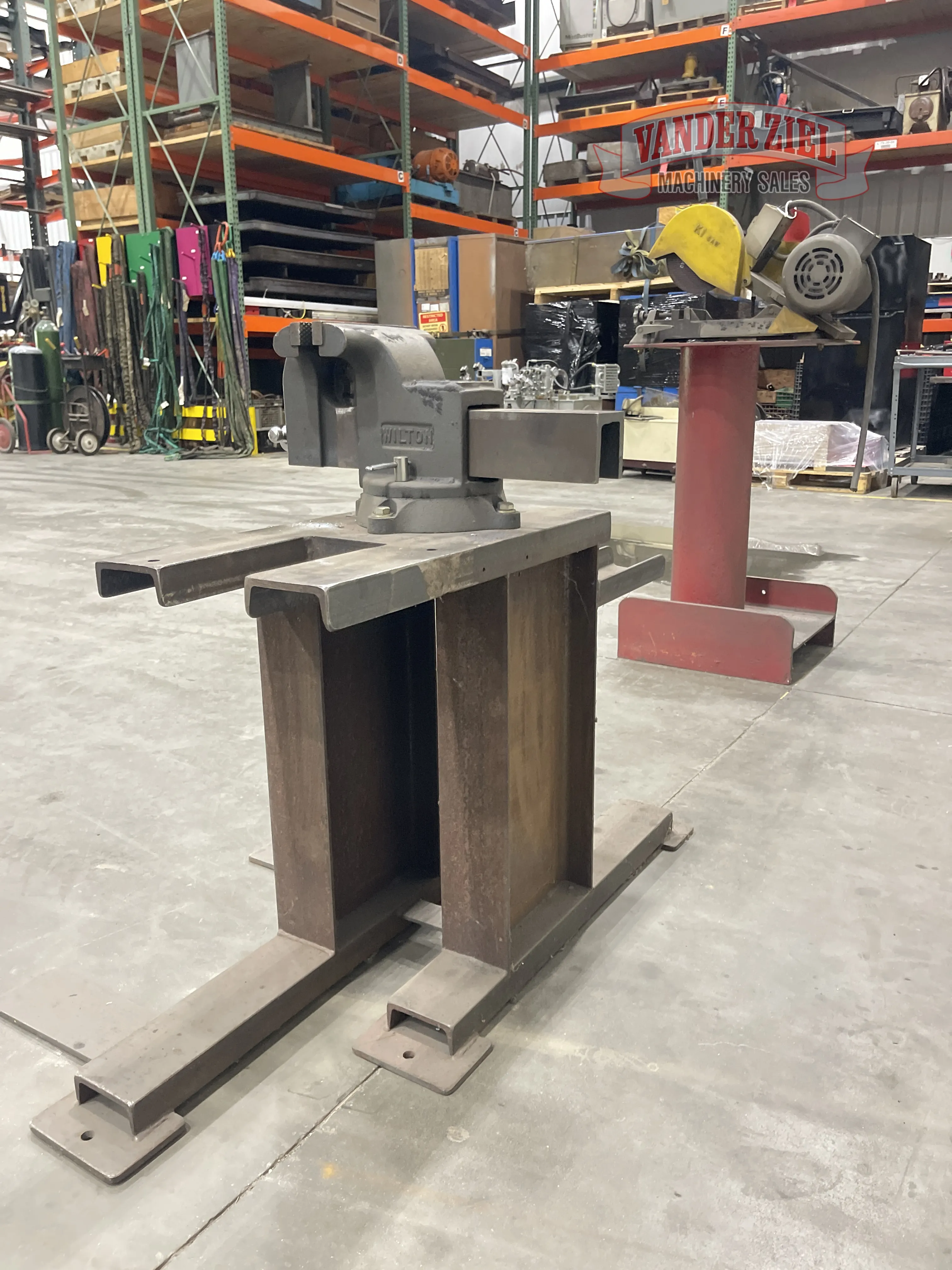 Welding Table with Vise - Prefetch Image 46740