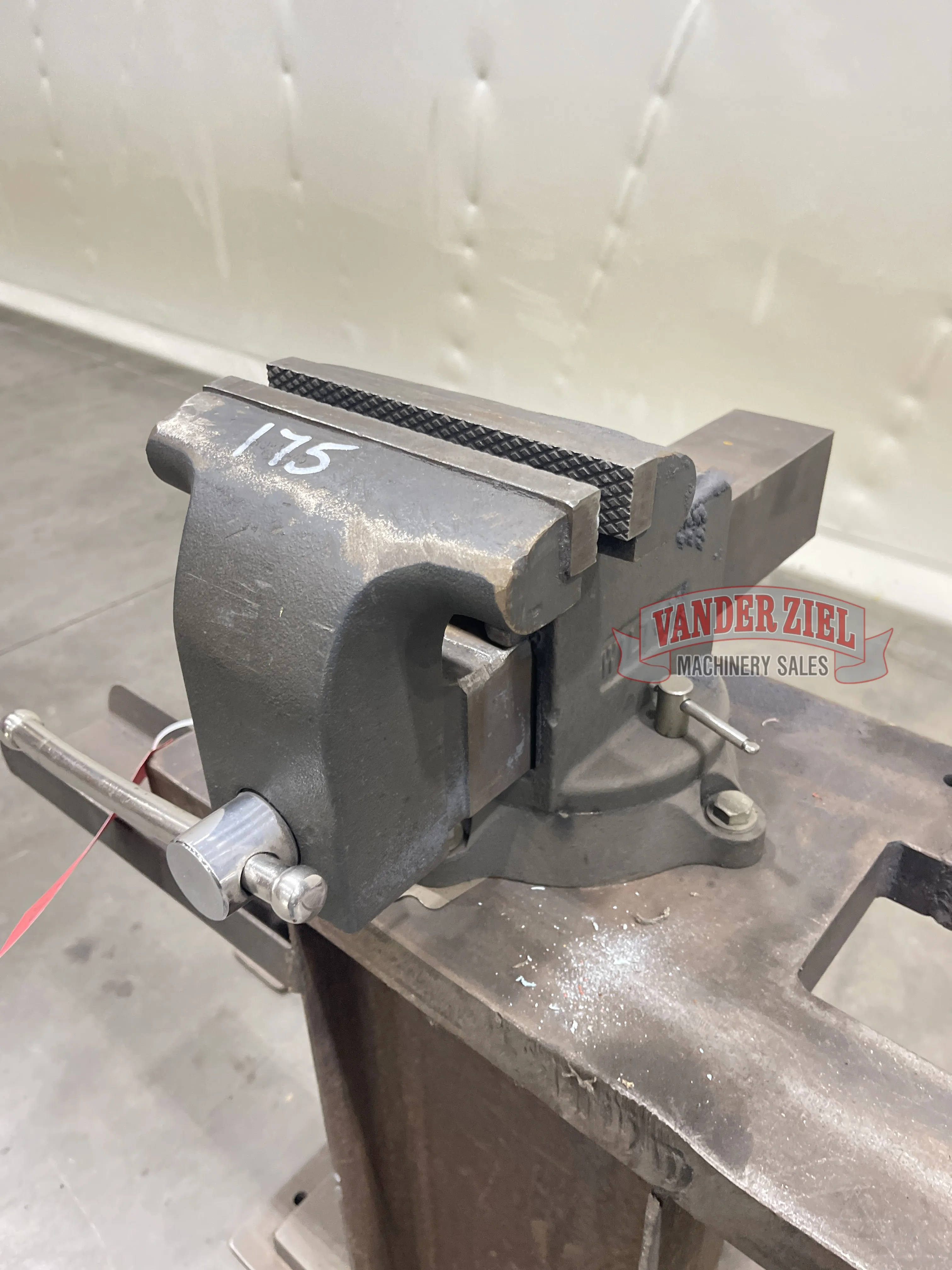 Welding Table with Vise - Prefetch Image 46741