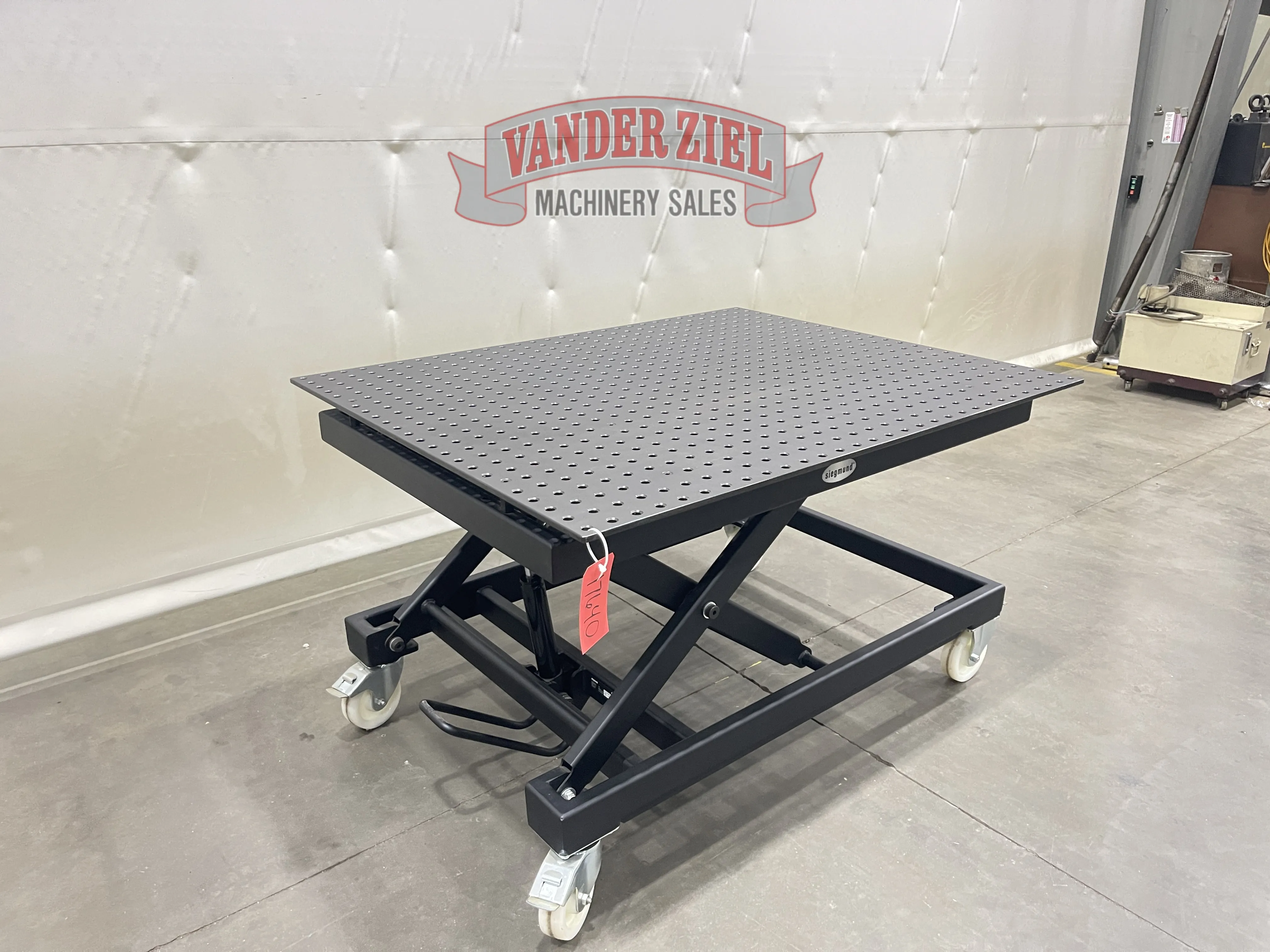 Siegmund Imperial 4' x 5' Heavy Duty Mobile Lifting Welding Table - Prefetch Image 47085