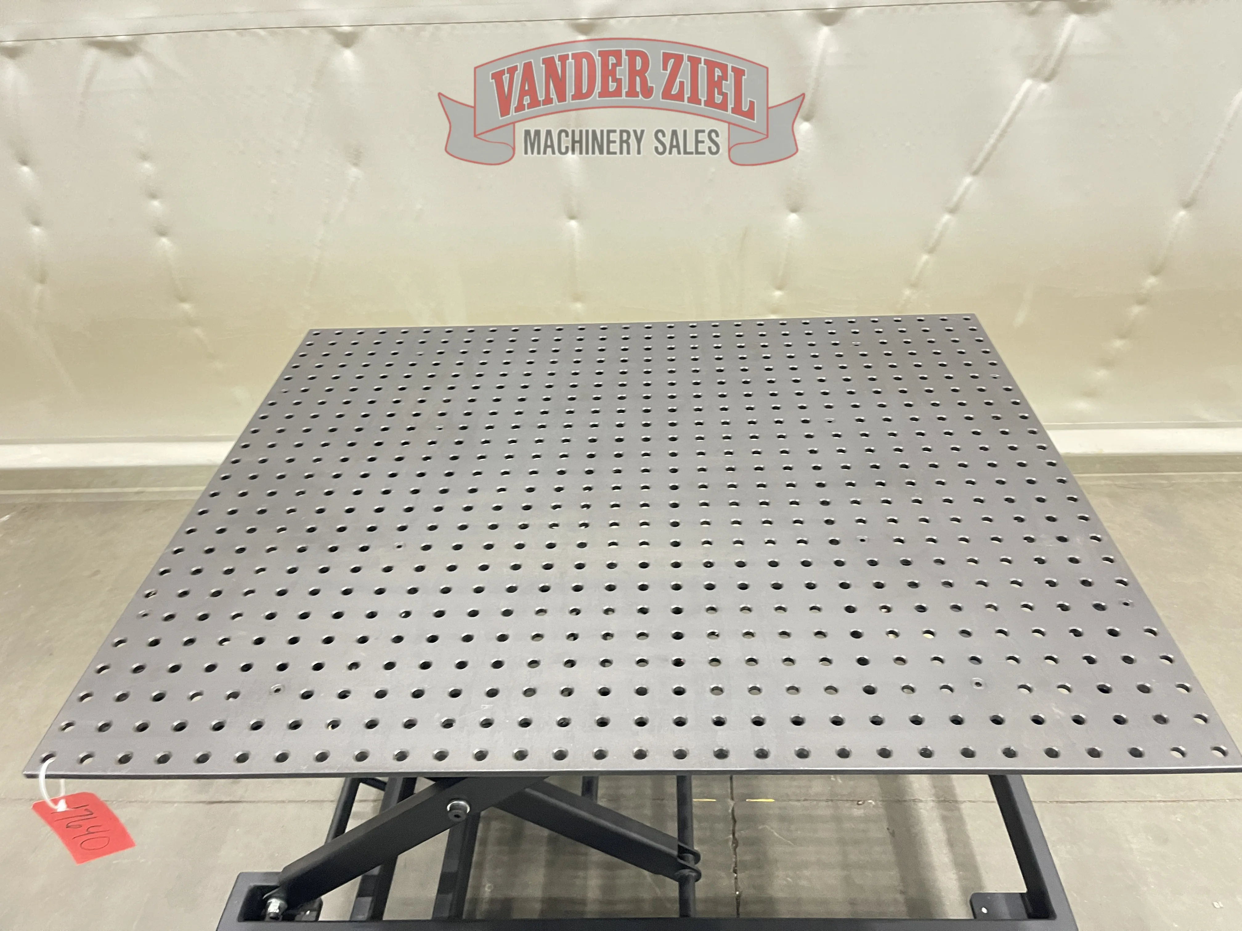 Siegmund Imperial 4' x 5' Heavy Duty Mobile Lifting Welding Table - Prefetch Image 47087
