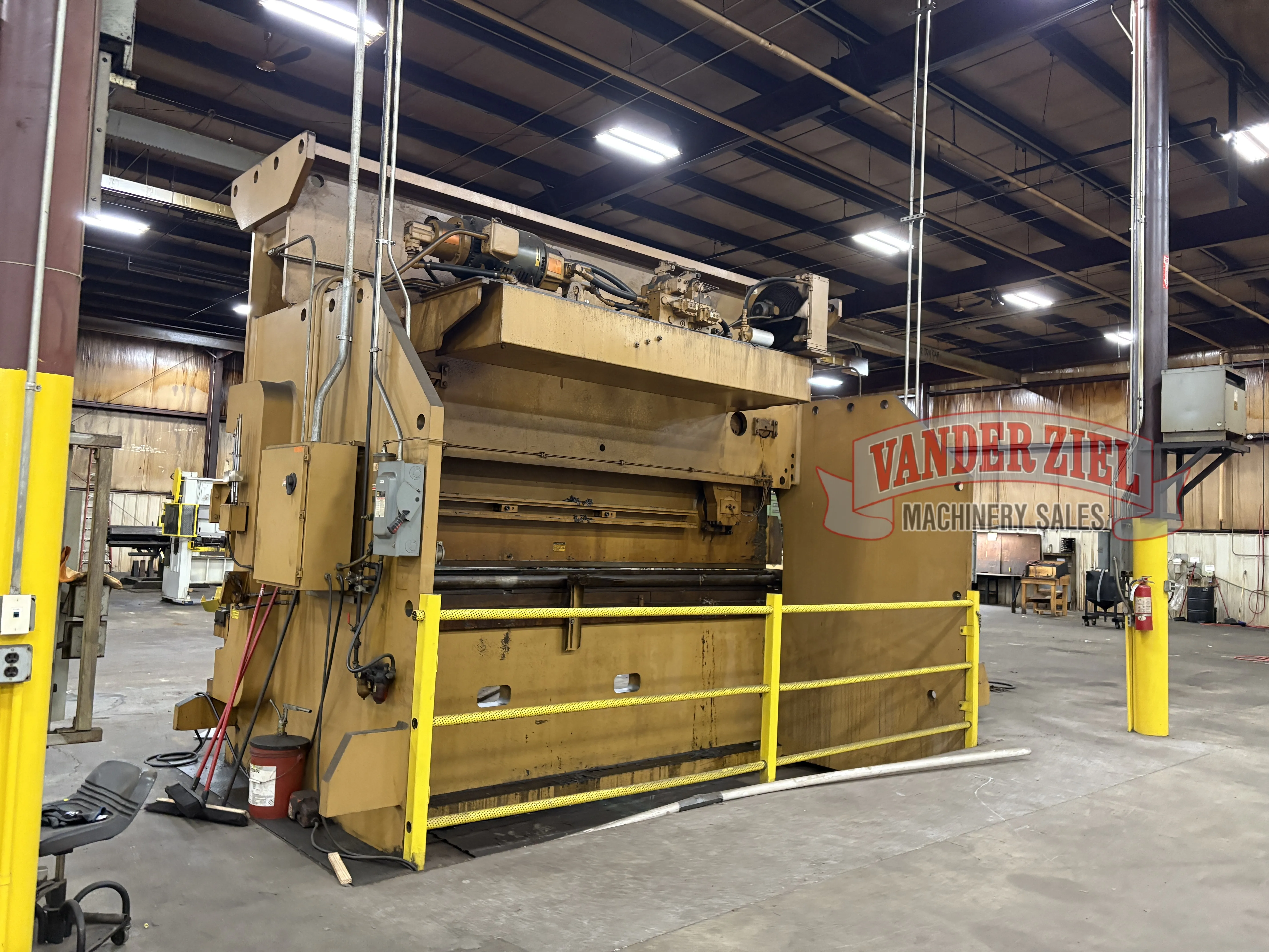 Standard 20' x 600 Ton Press Brake - Prefetch Image 47127