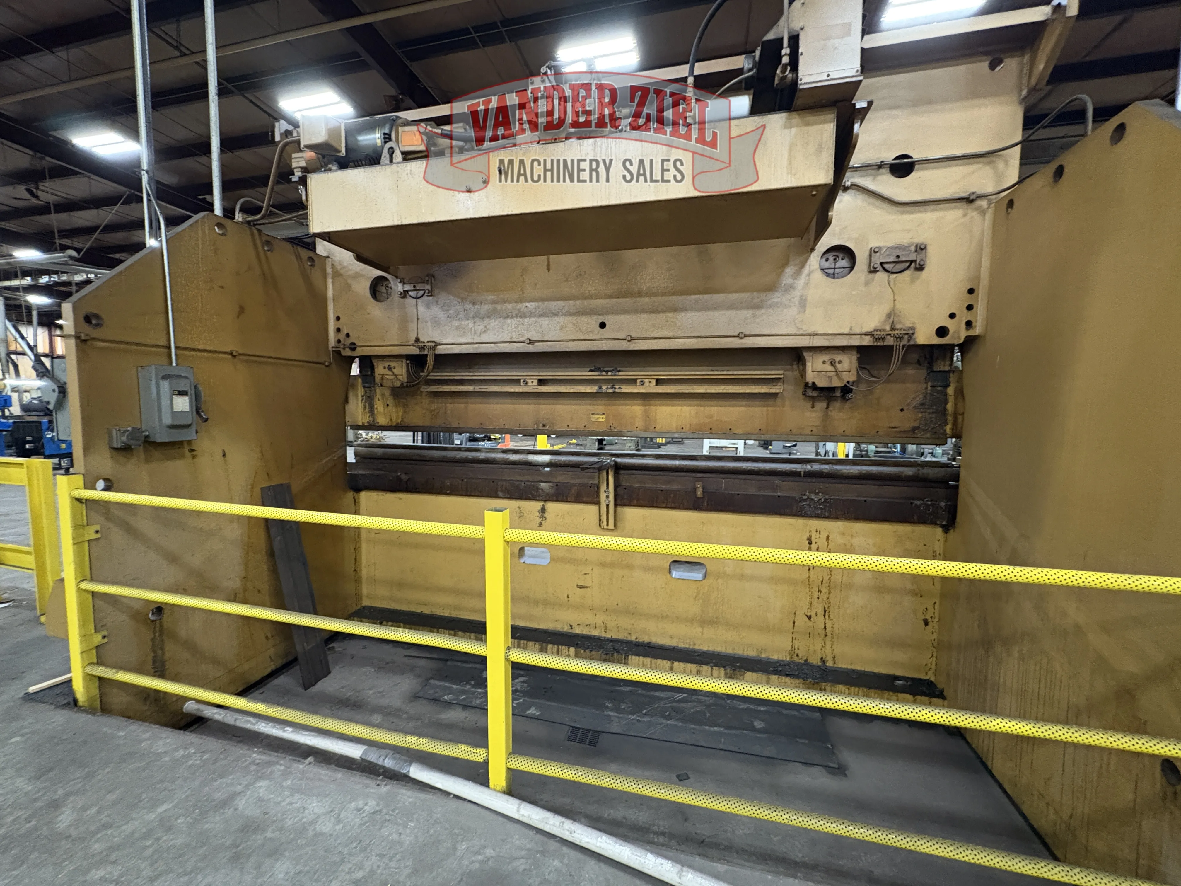Standard 20' x 600 Ton Press Brake - Prefetch Image 47131