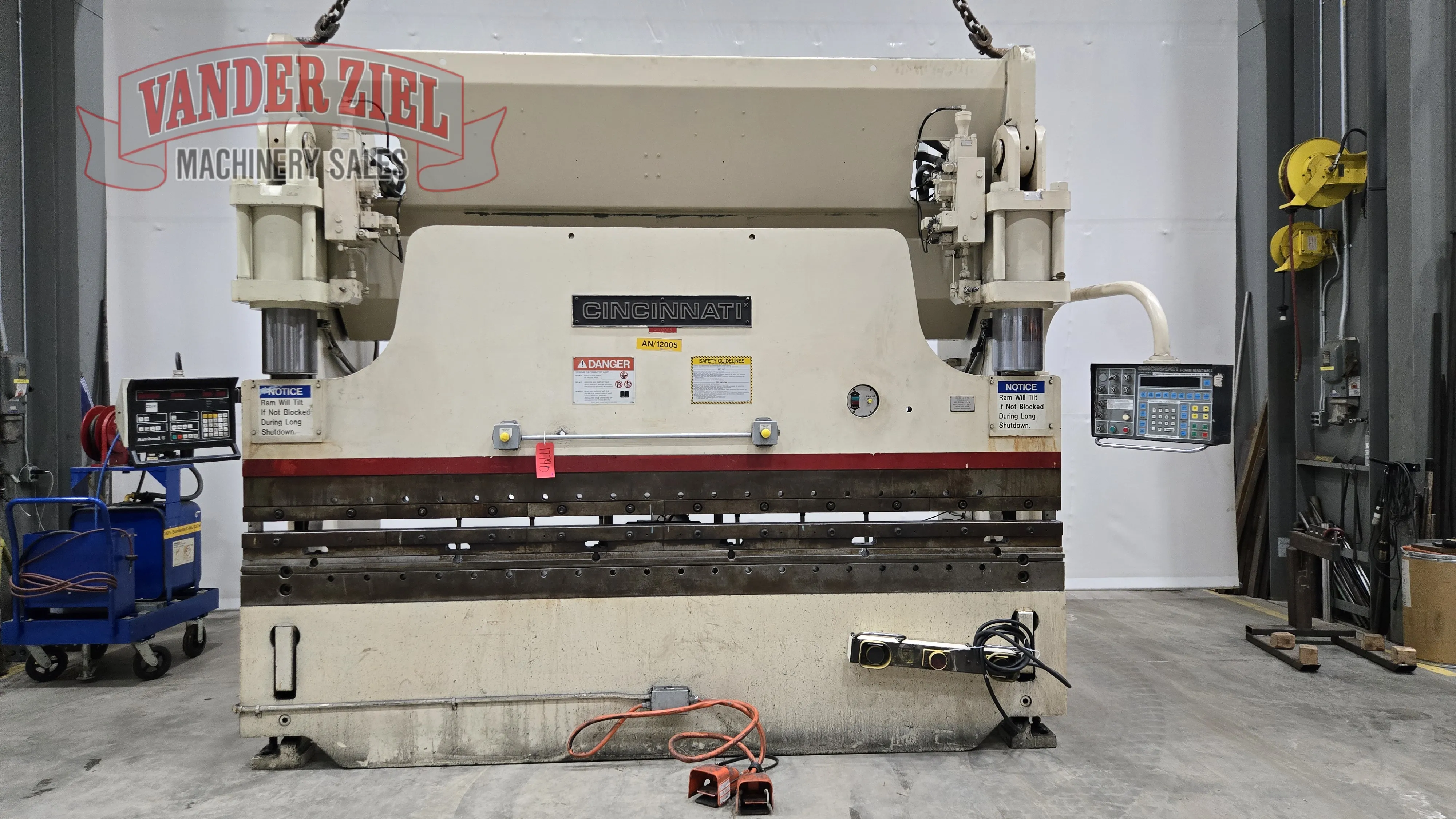 Cincinnati 12’ x 230 Ton Hydraulic Press Brake, Model 230 FMII x 10 - Main Image 1