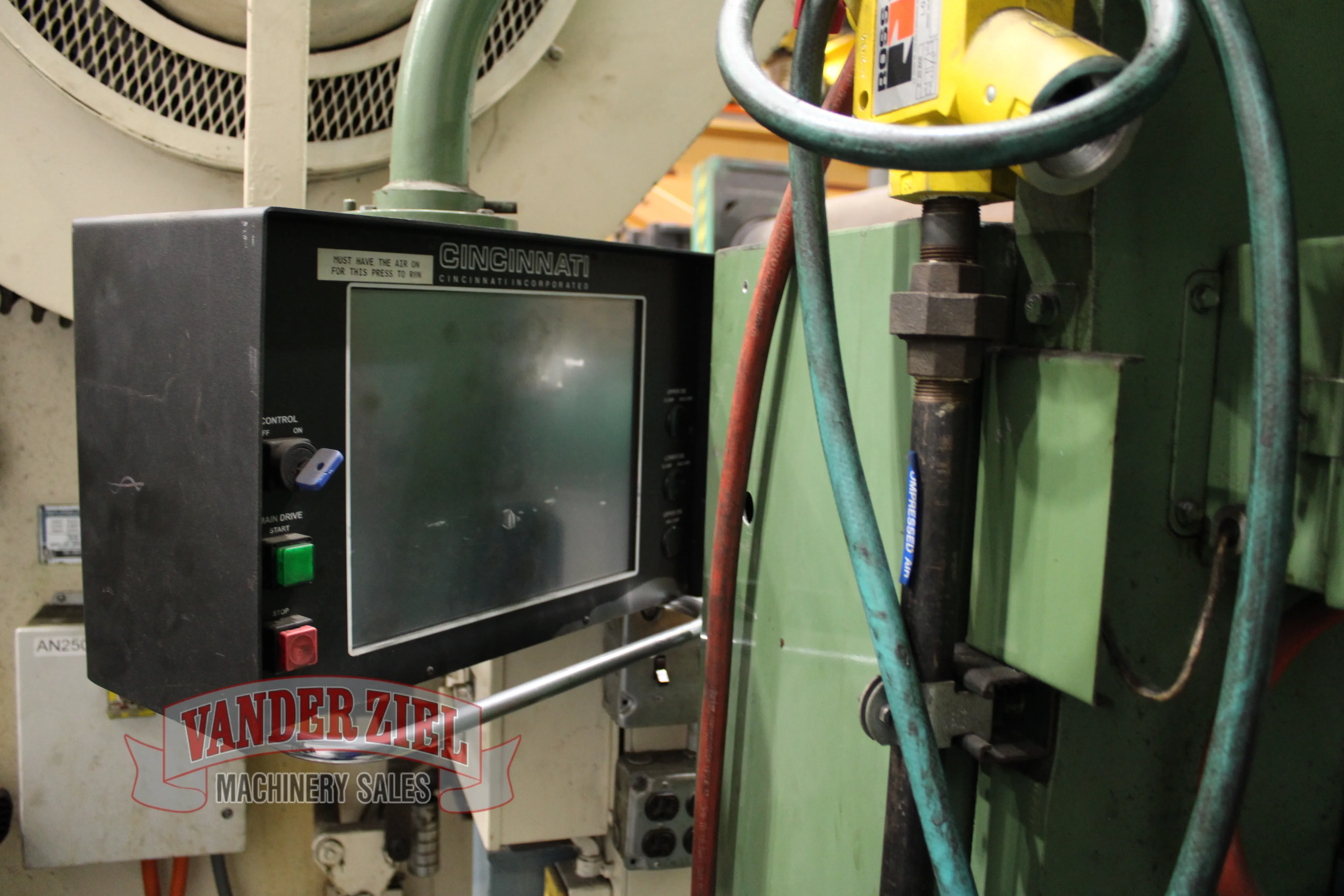 Cincinnati 8’ x 175 Ton Hydraulic Press Brake, Model 175 FMII x 6 - Prefetch Image 47315