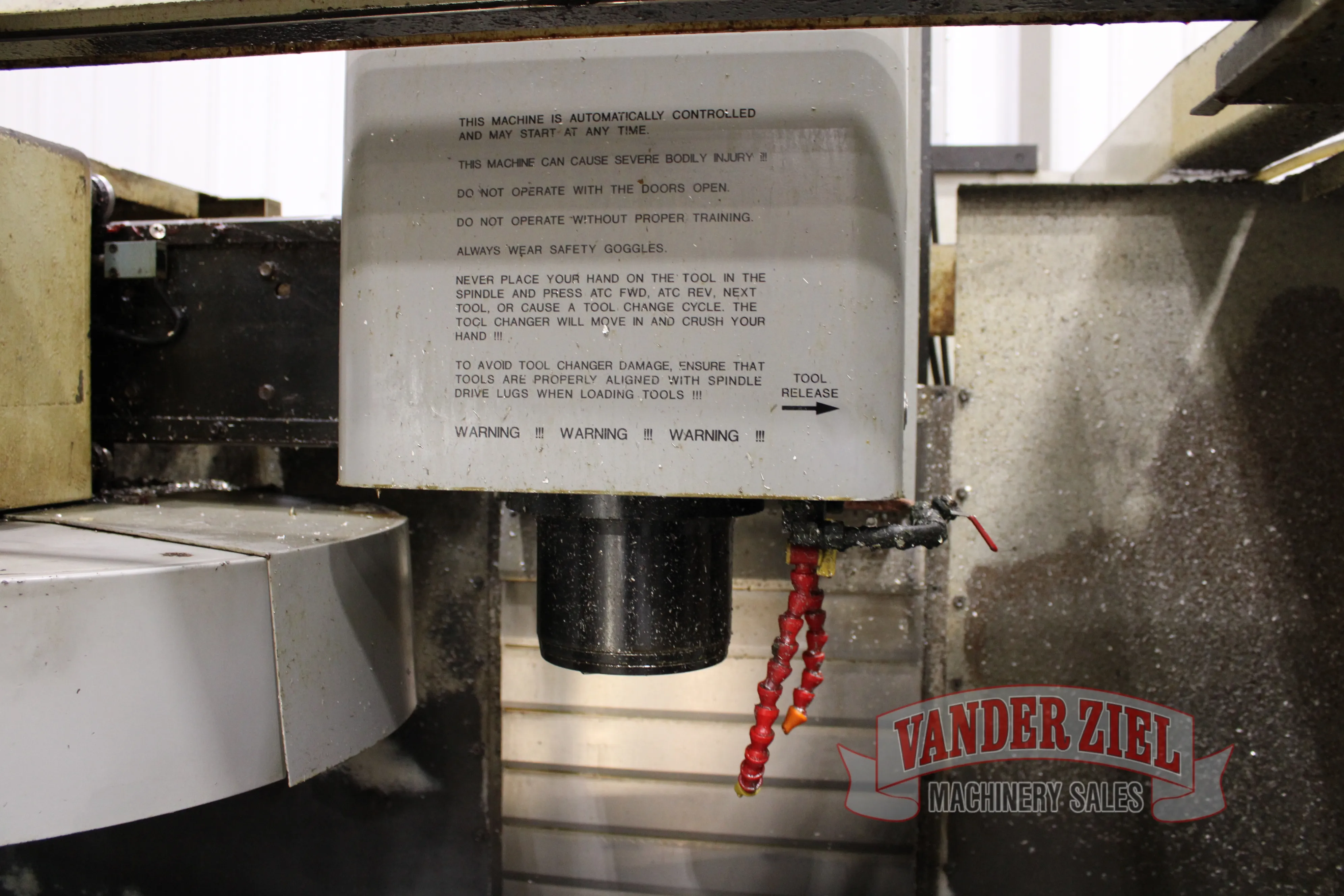 Haas VF-OE CNC Machining Center - Prefetch Image 47682