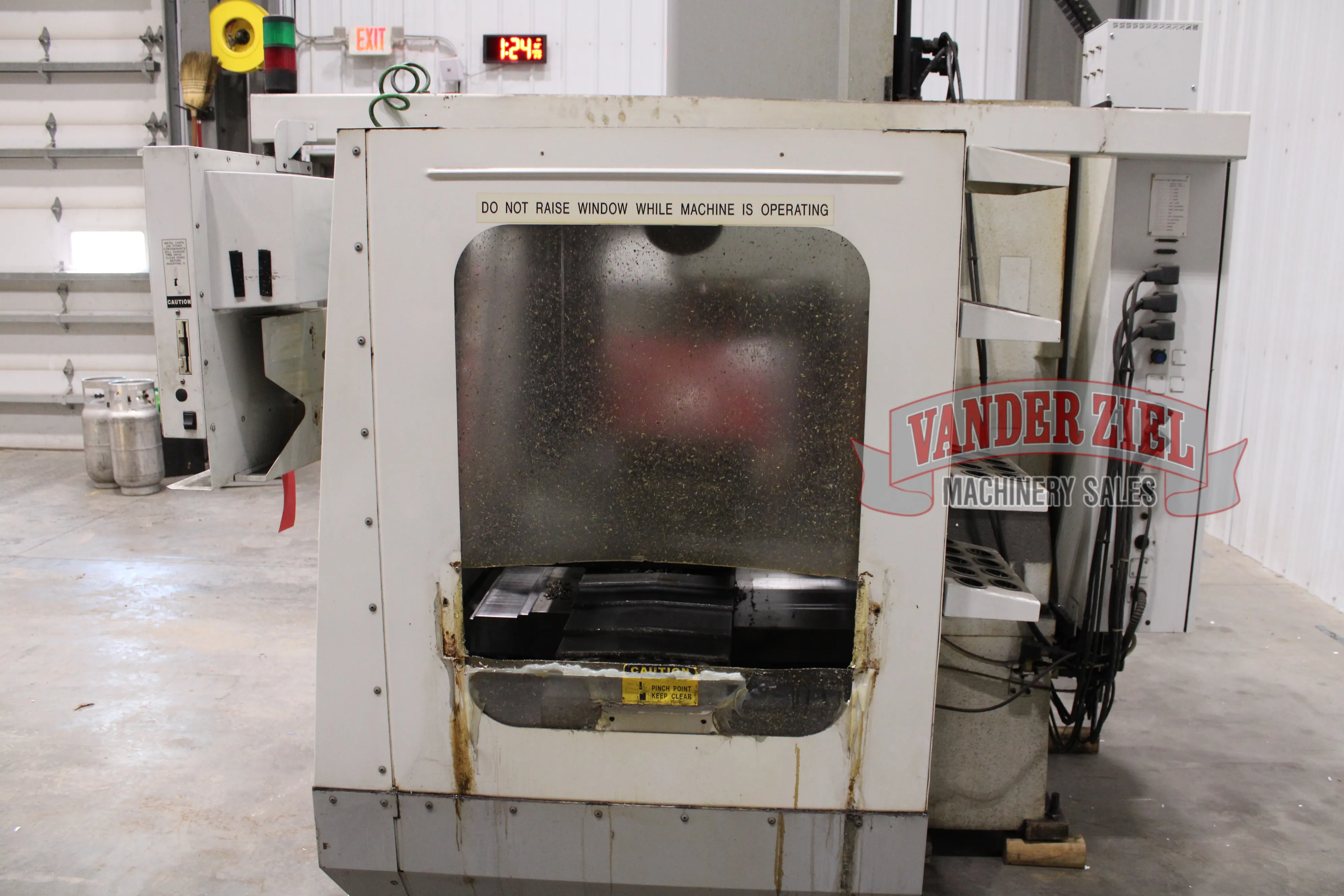 Haas VF-OE CNC Machining Center - Prefetch Image 47687