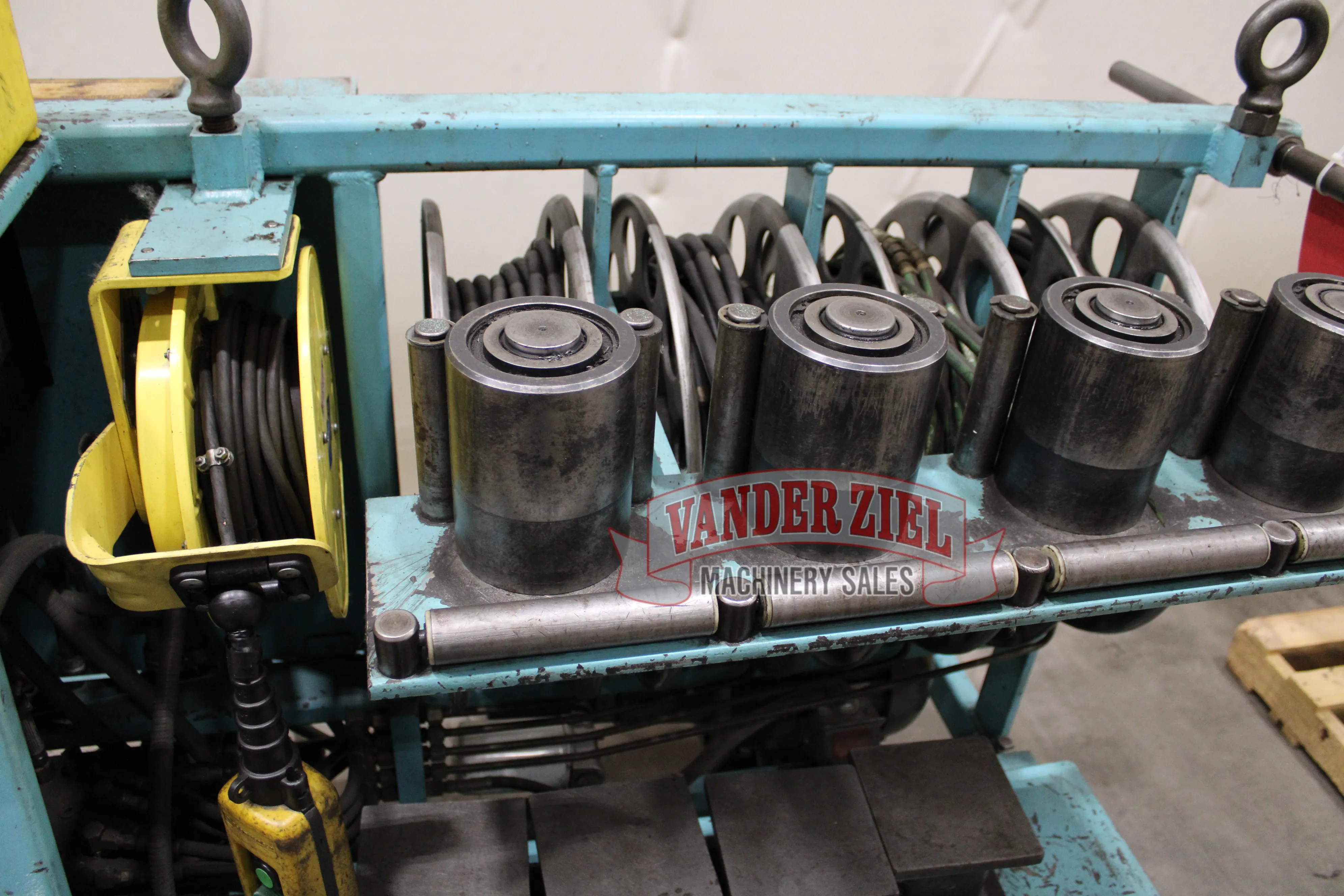 Modern 80,000 lbs. Hydraulic Die Separator - Prefetch Image 47754